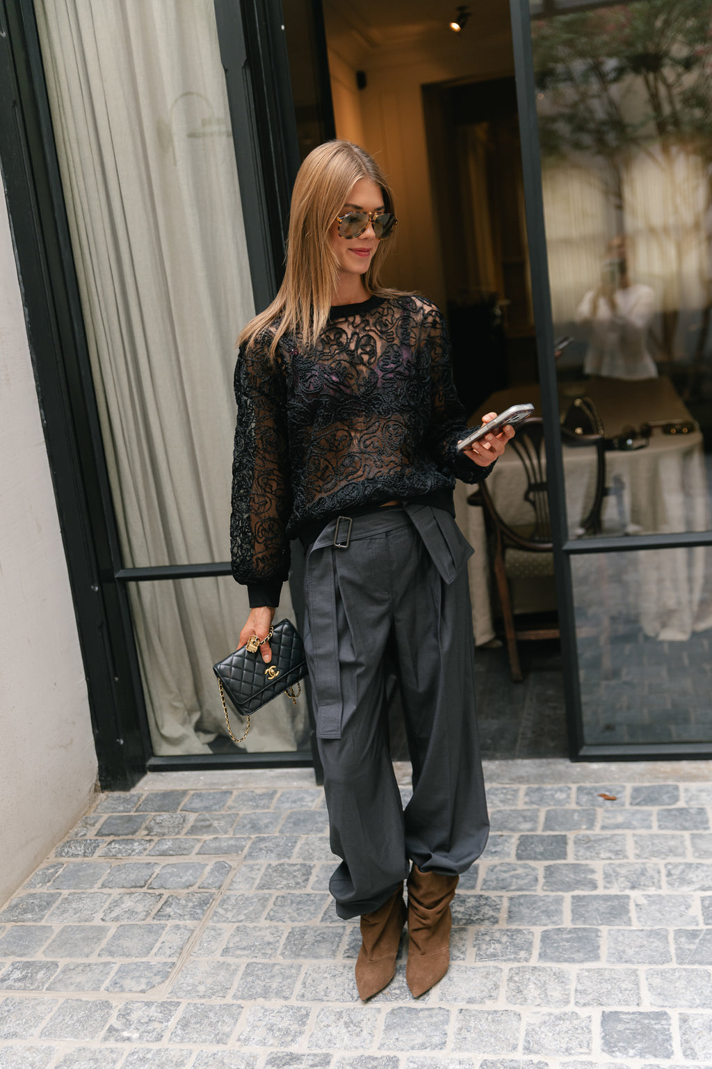 VITrofa O-neck L/S top black beauty