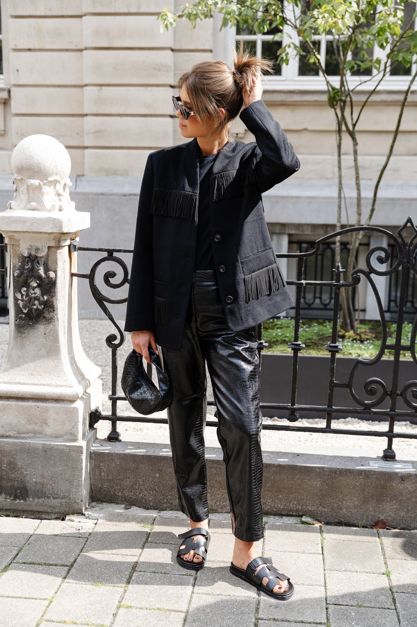 <tc>Vicroco 7/8 gecoate getailleerde broek zwart</tc>