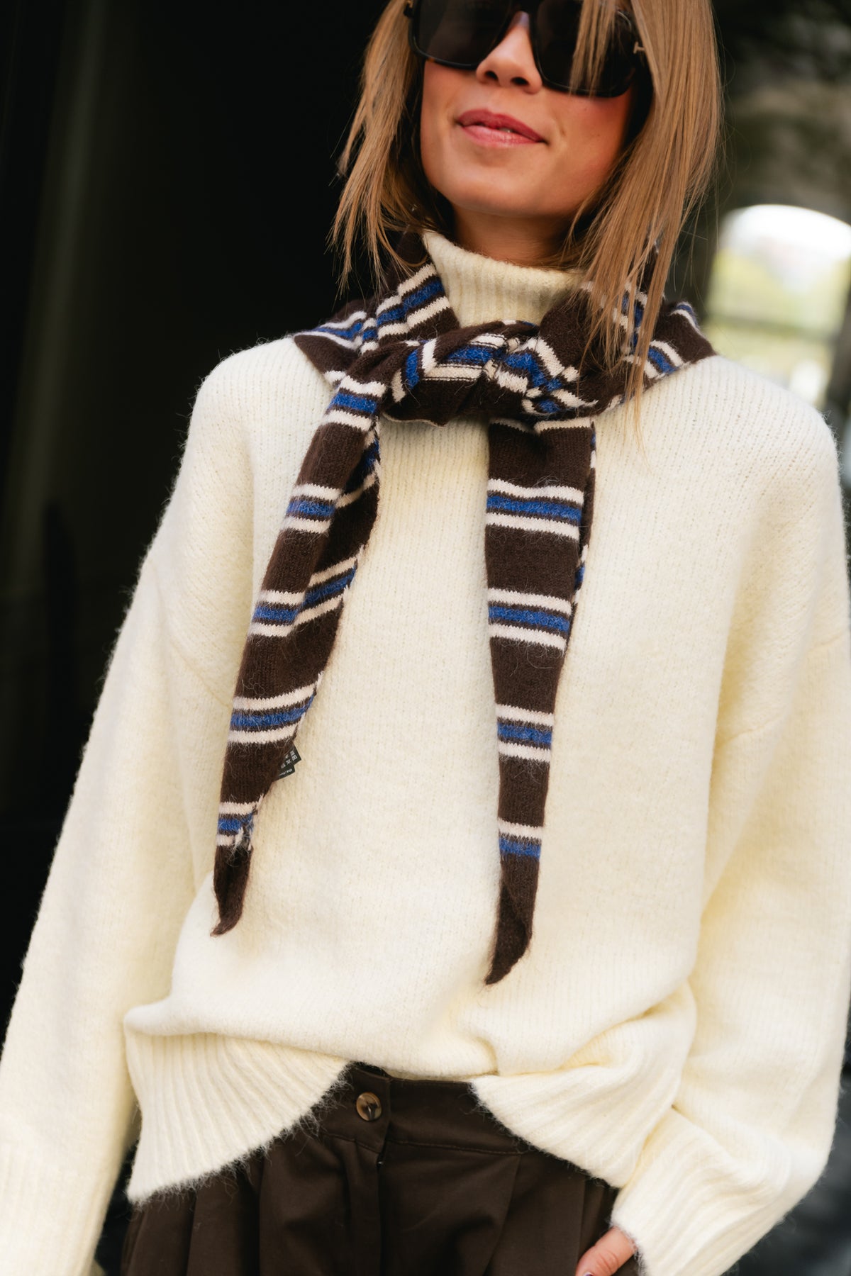 PCErin triangle scarf ganache/bluing