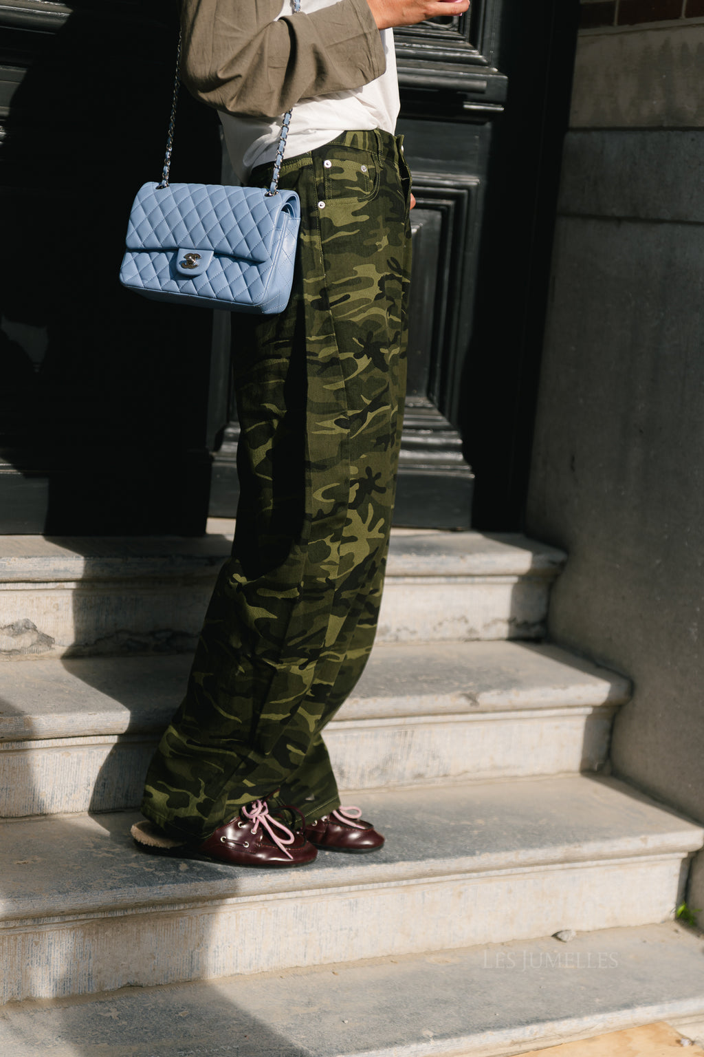 Kiki HW barrel jeans camouflage print