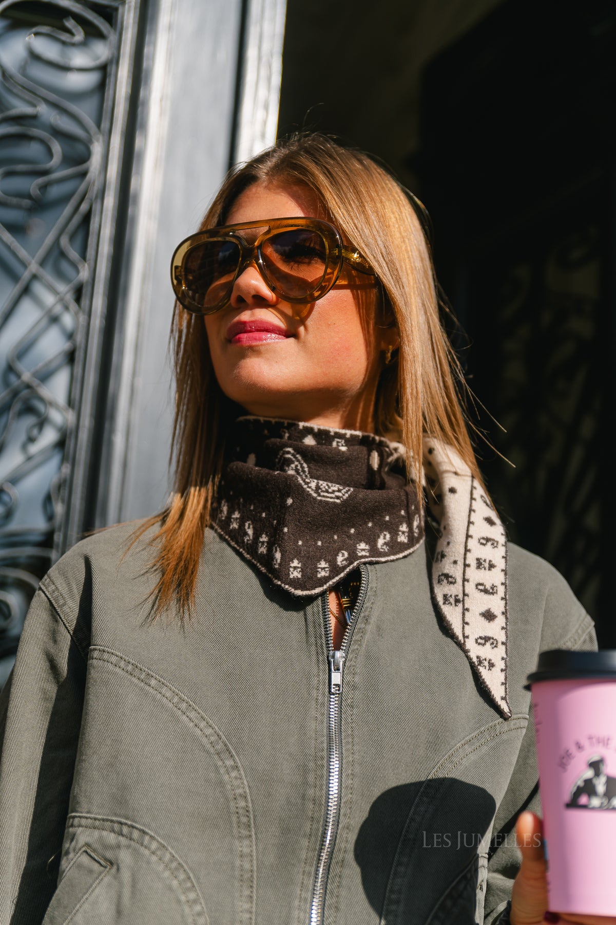 Paisley print triangle scarf dark brown/beige