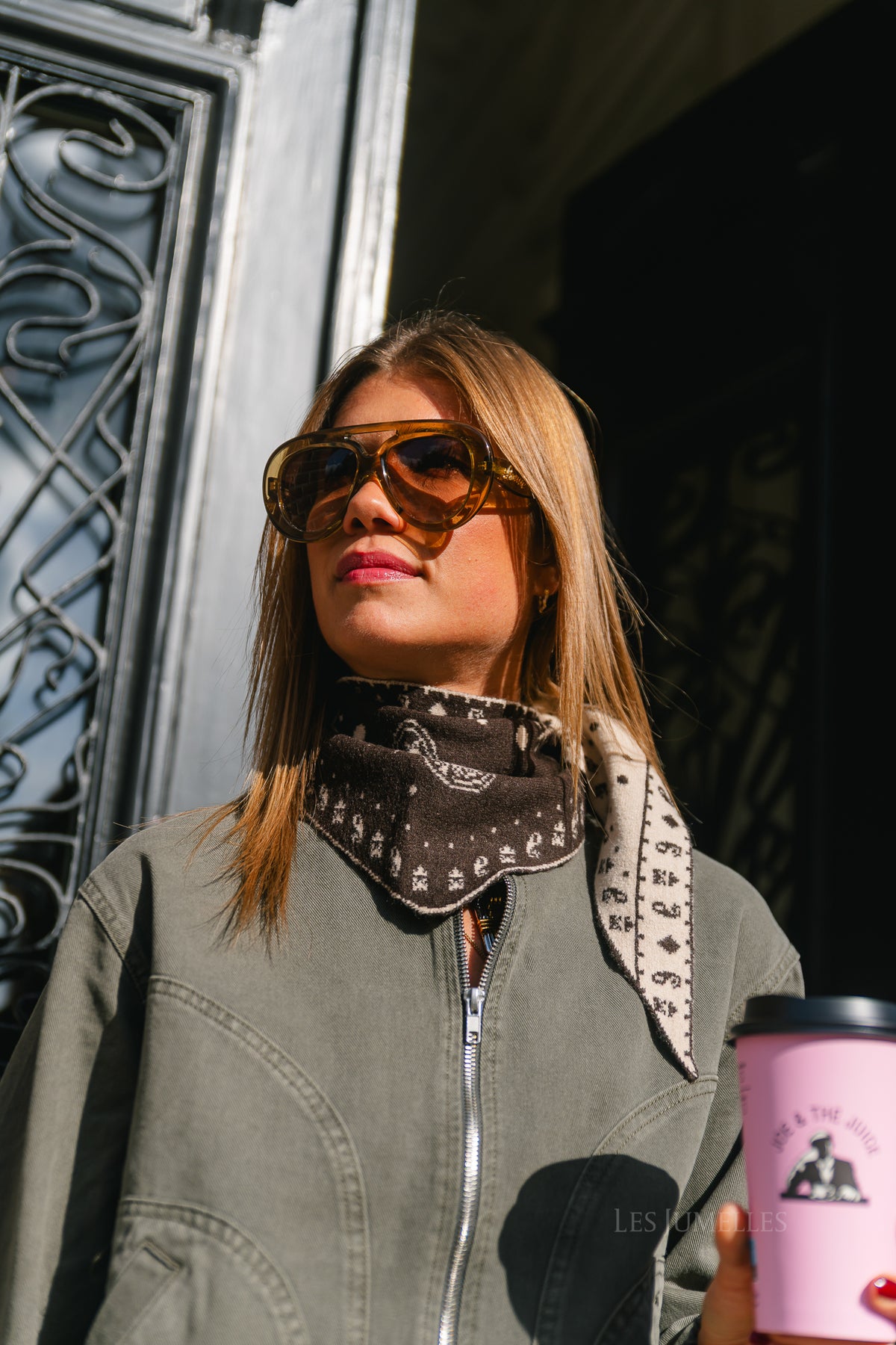Paisley print triangle scarf dark brown/beige