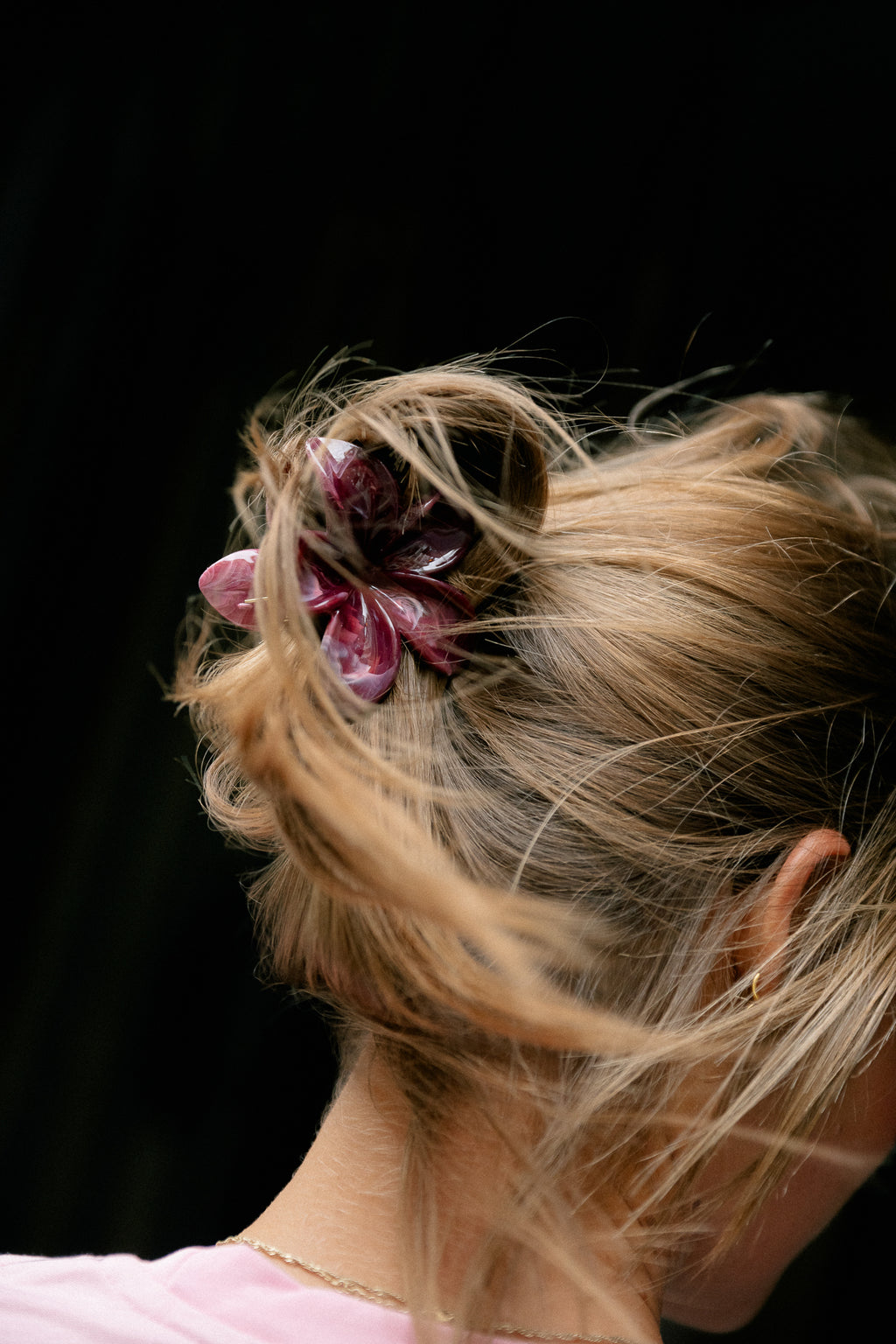 Flower hairclip burgundy mother of pearl