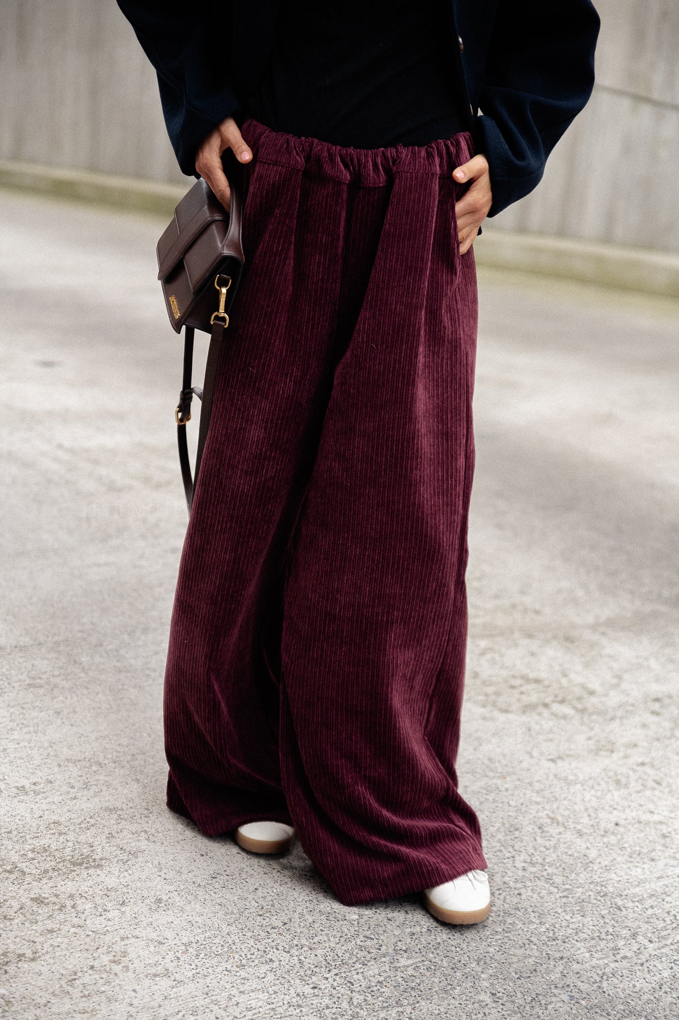 Pantalon en velours Capucine bordeaux