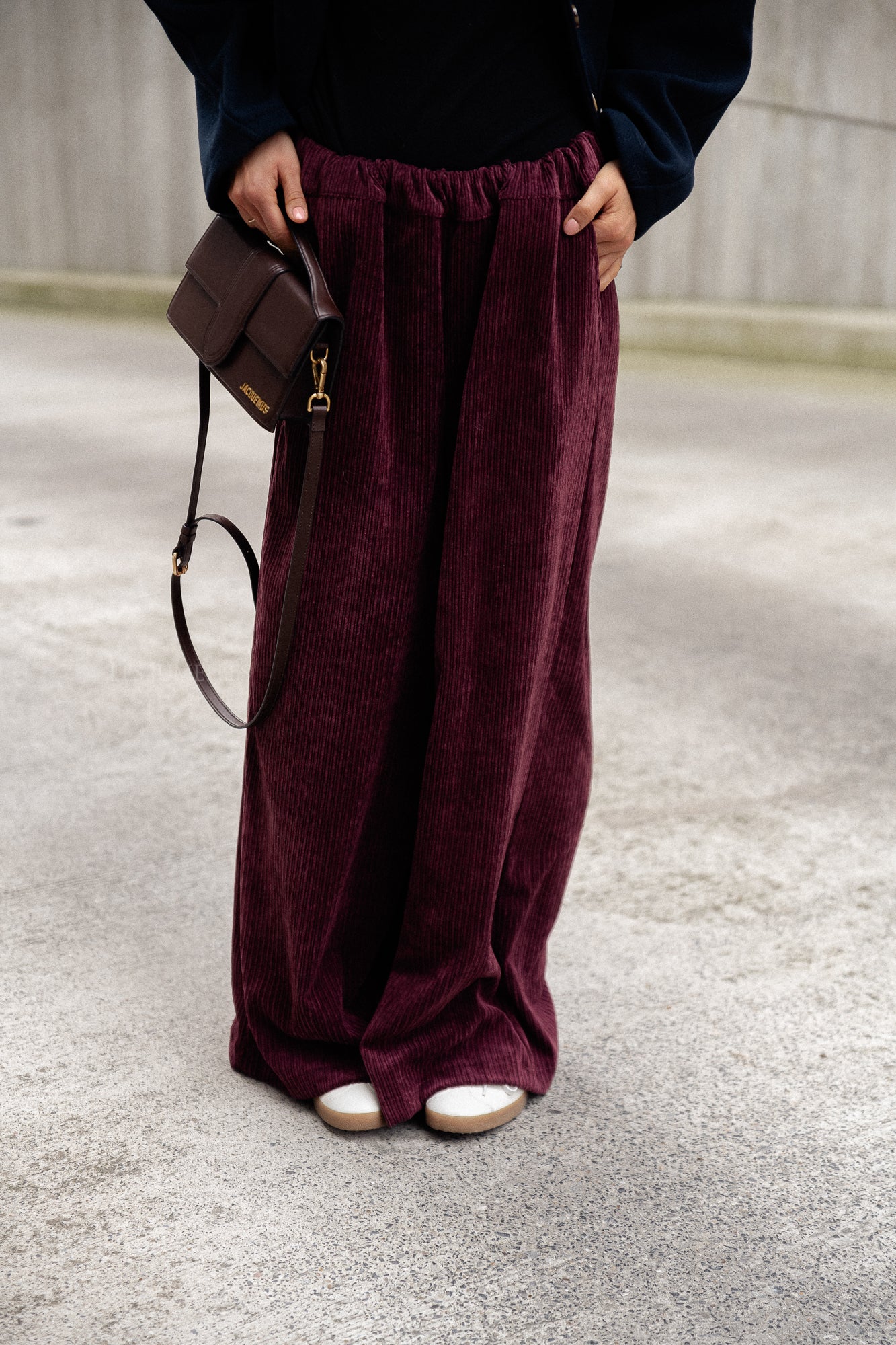 Pantalon en velours Capucine bordeaux