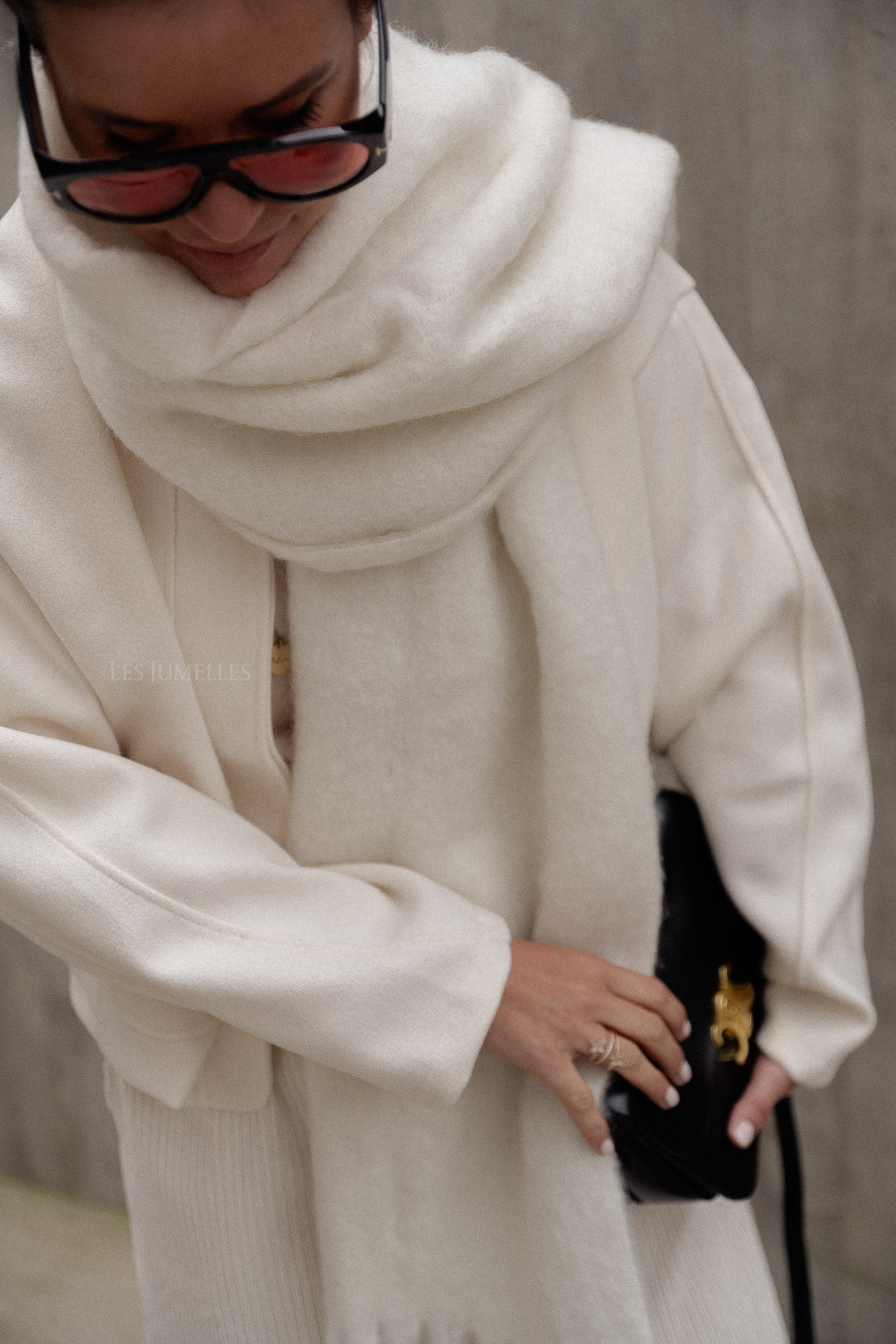 Isra scarf off white