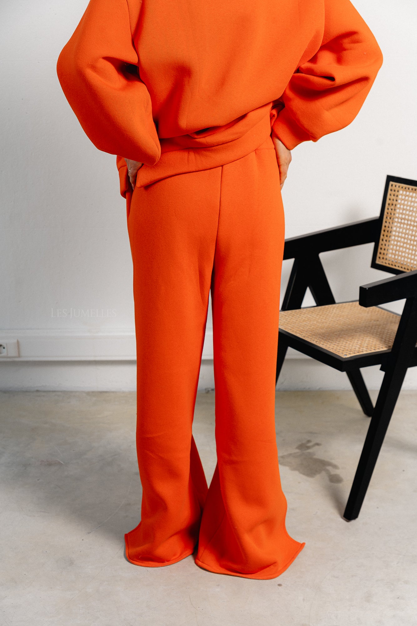 Emelyne sweat pants with split orange