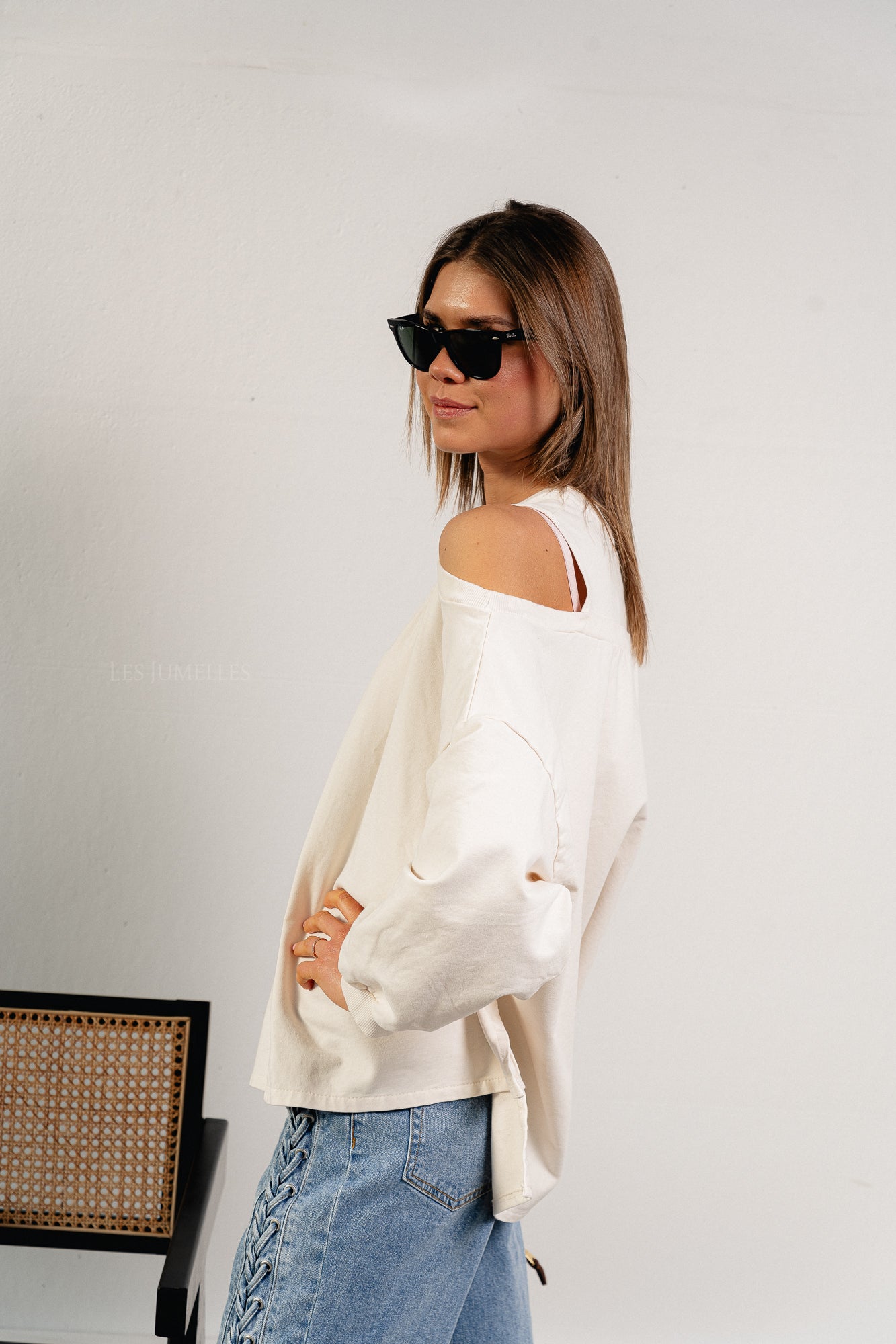 Luna off shoulder sweatshirt ecru