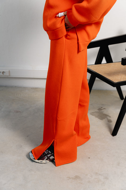 Les Jumelles Emelyne sweat pants with split orange