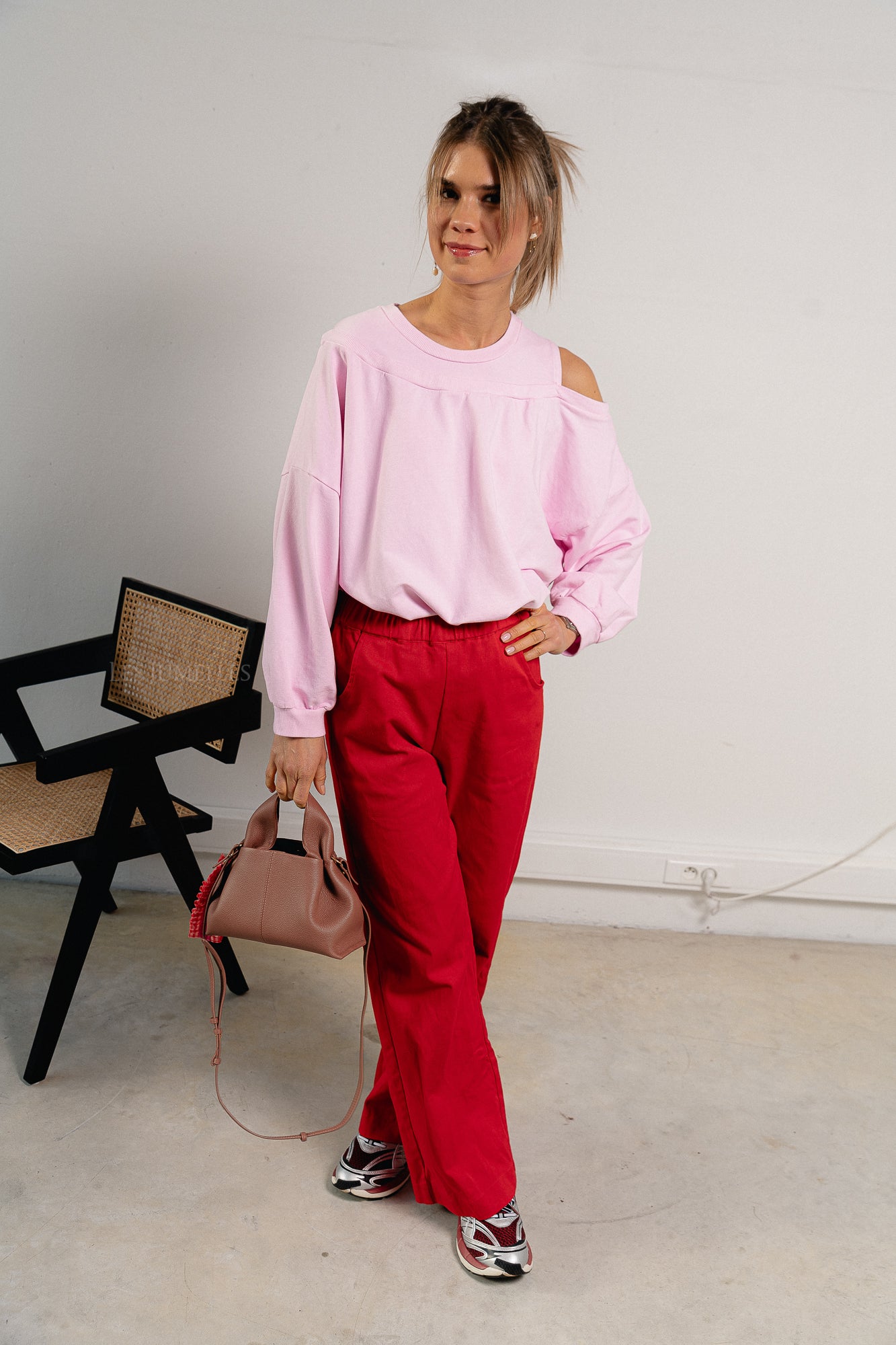 Luna off shoulder sweatshirt pink