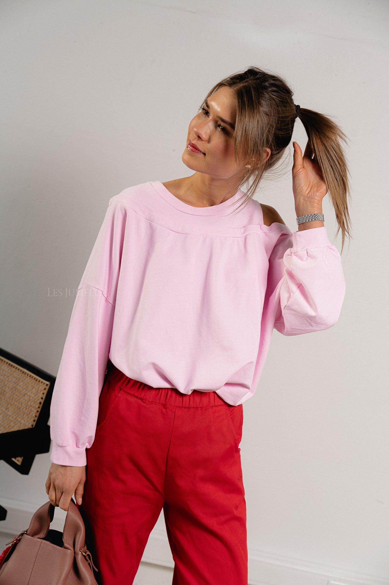 Luna off shoulder sweatshirt pink