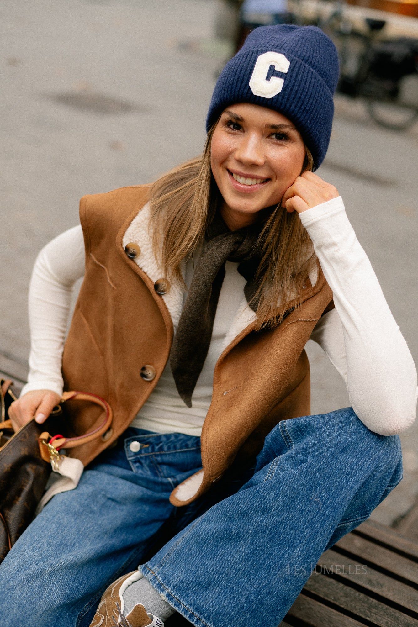 'C' muts marineblauw