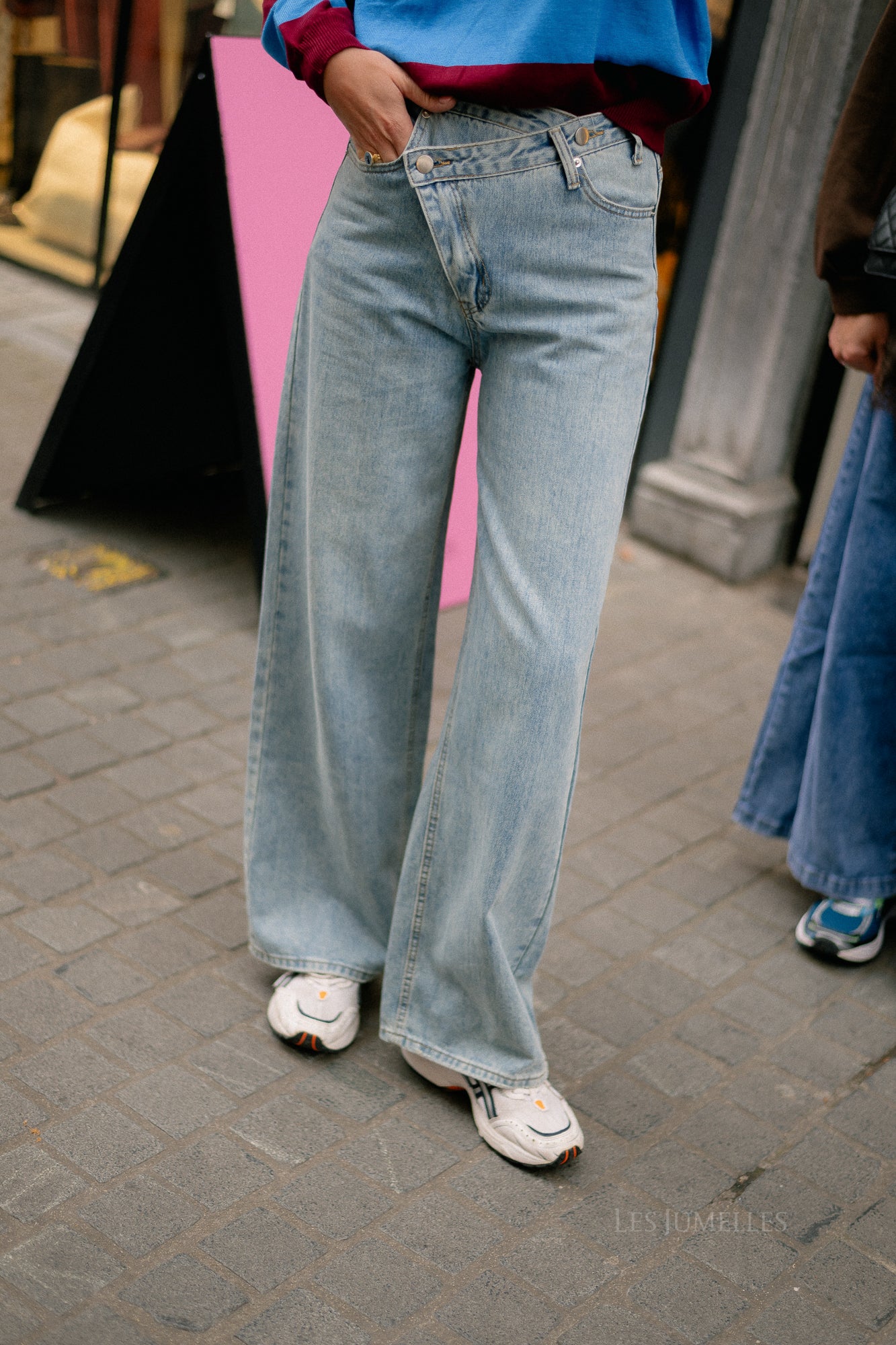 Rena asymmetric jeans light blue