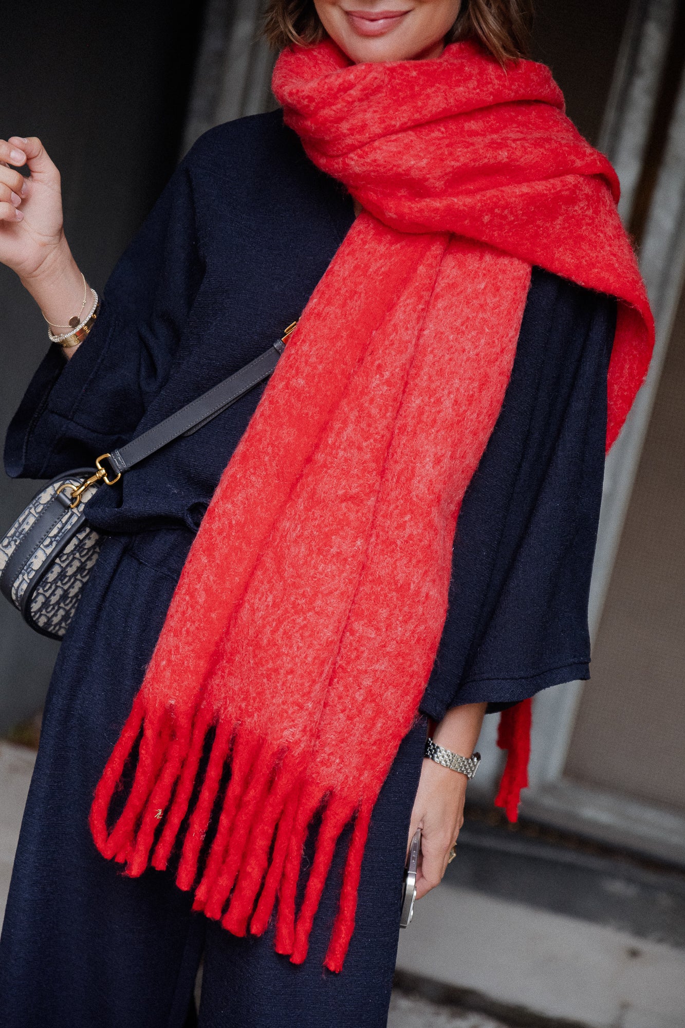 Isra scarf racing red