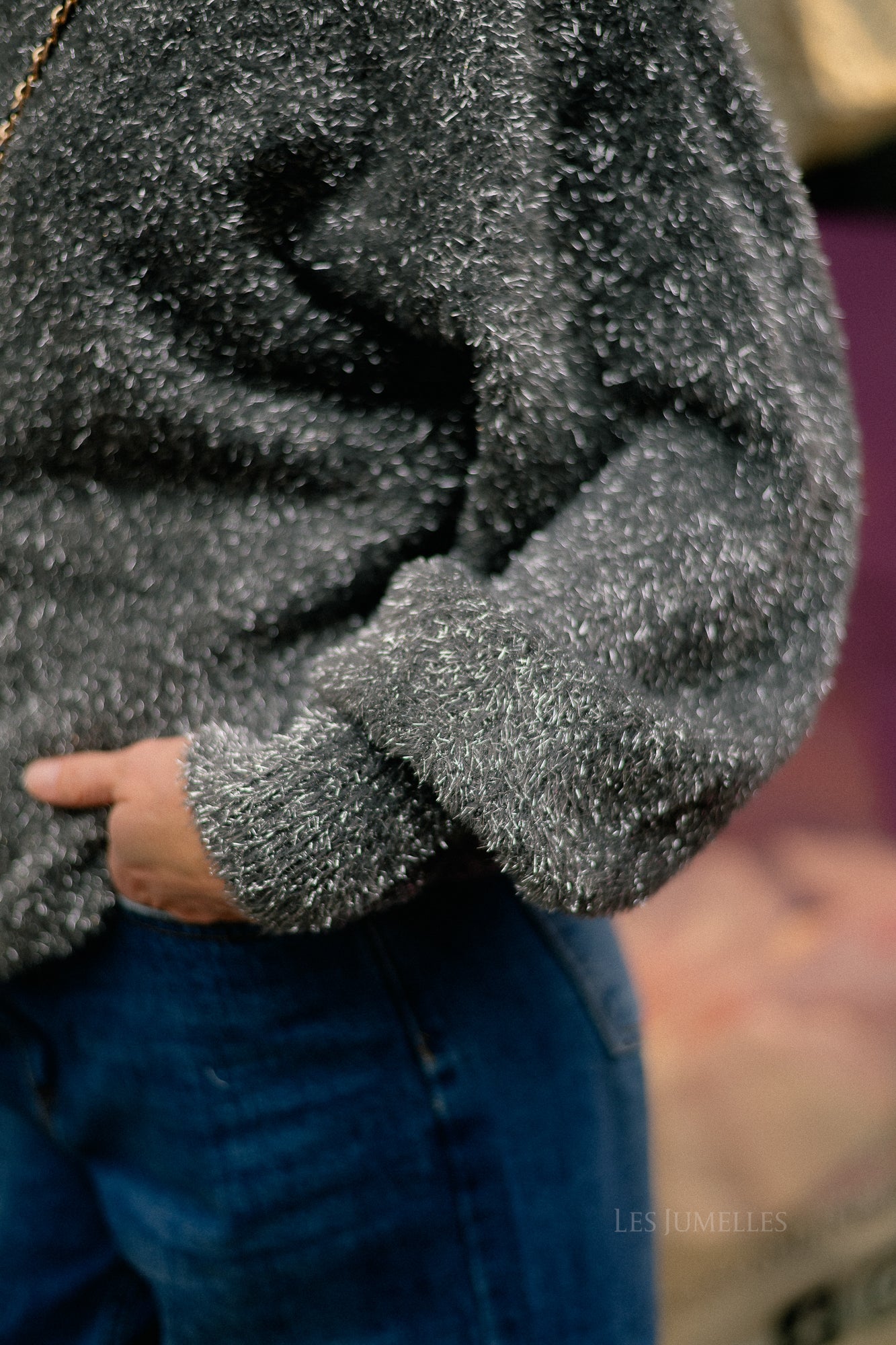 YASListra LS glitter pullover magnet