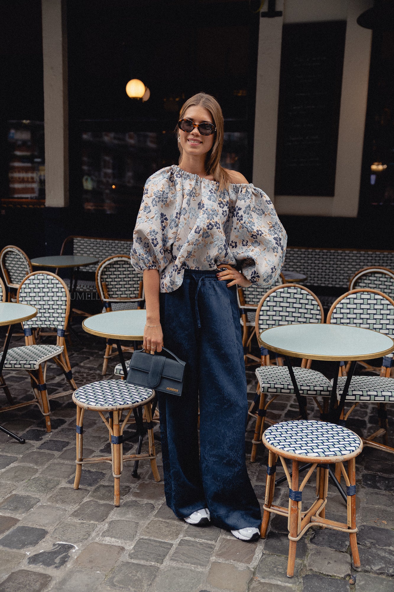 Jamie jacquard blouse blue flowers