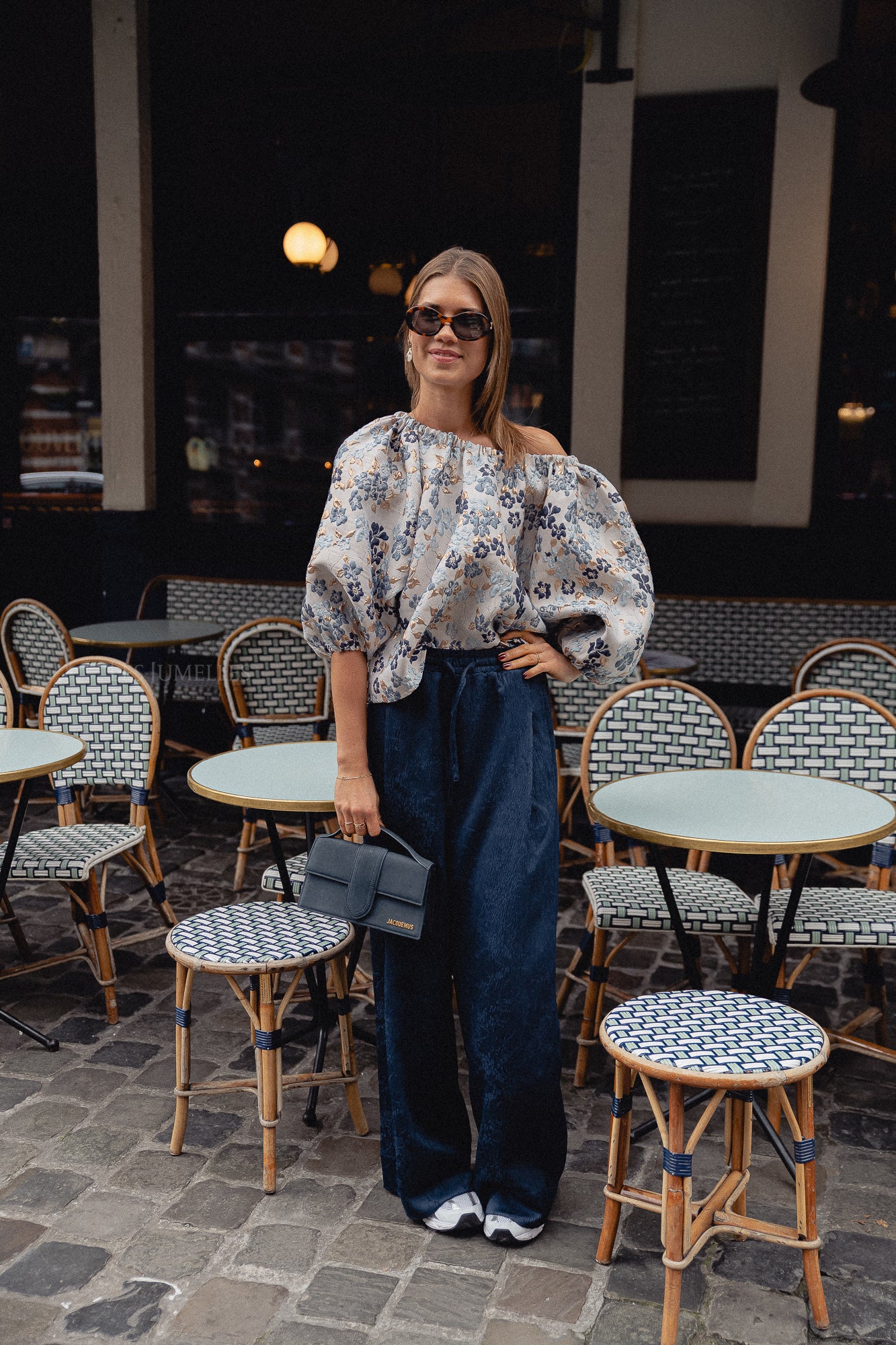 Jamie jacquard blouse blue flowers