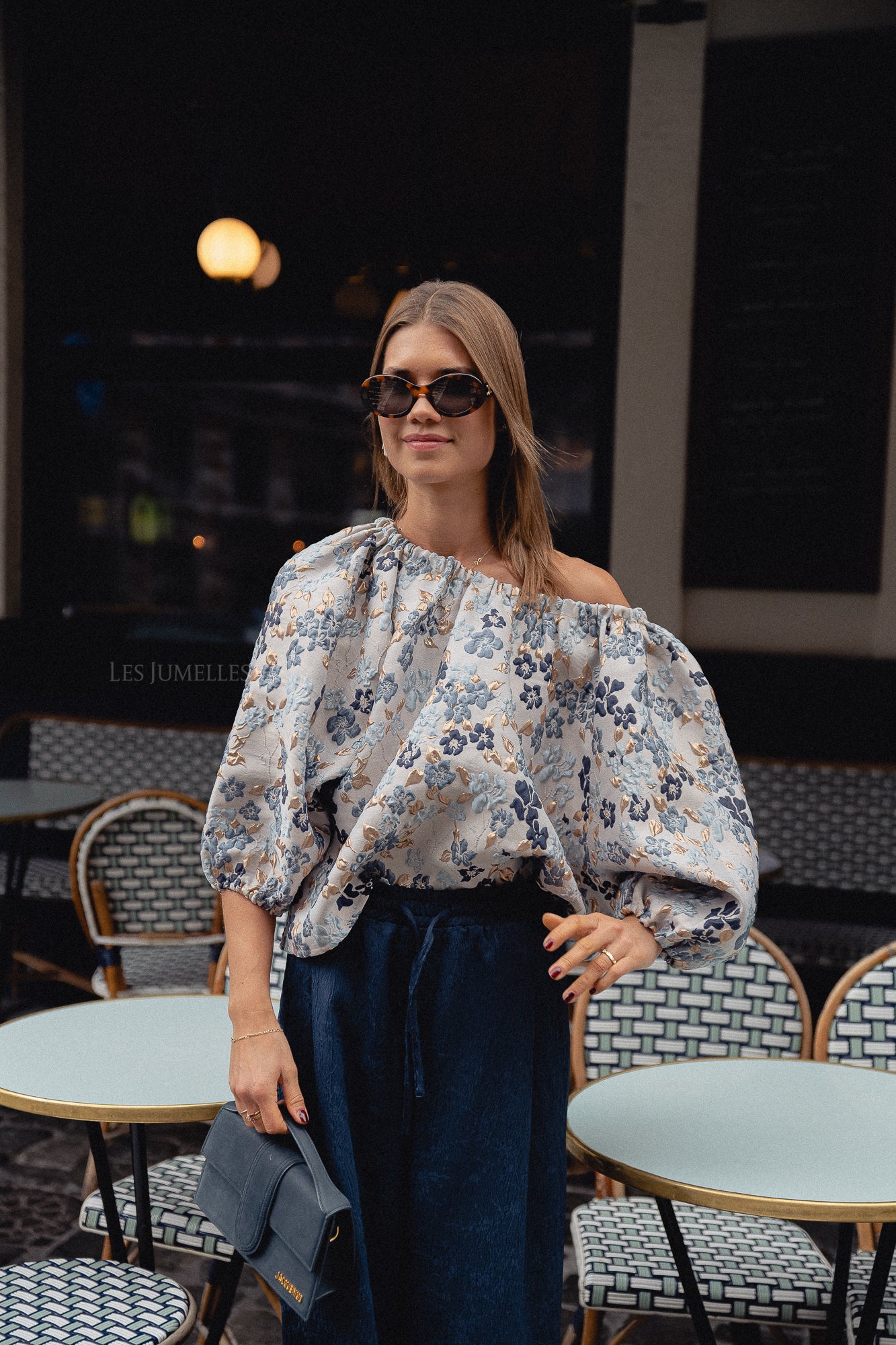 Jamie jacquard blouse blue flowers