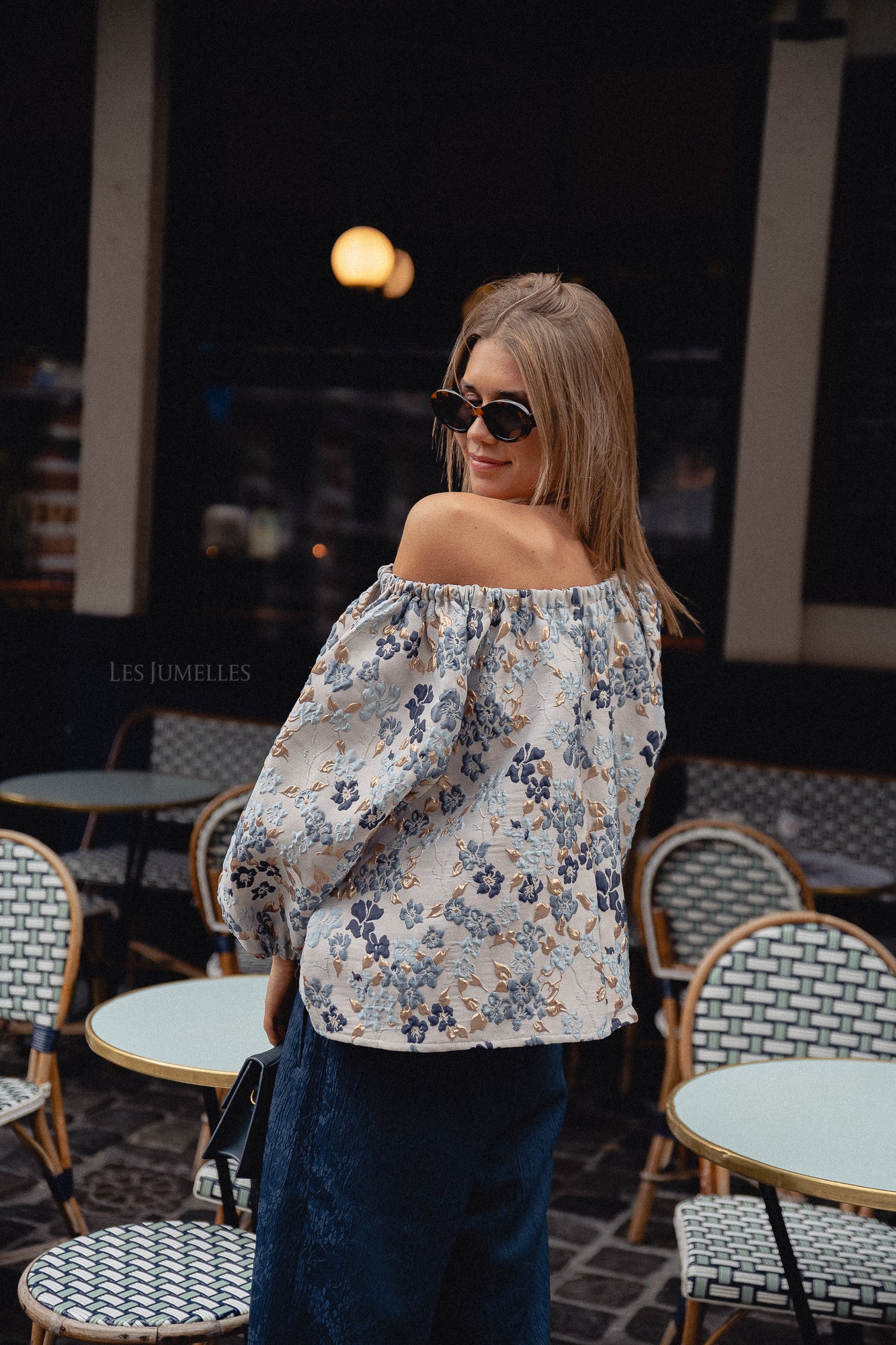 Jamie jacquard blouse blue flowers