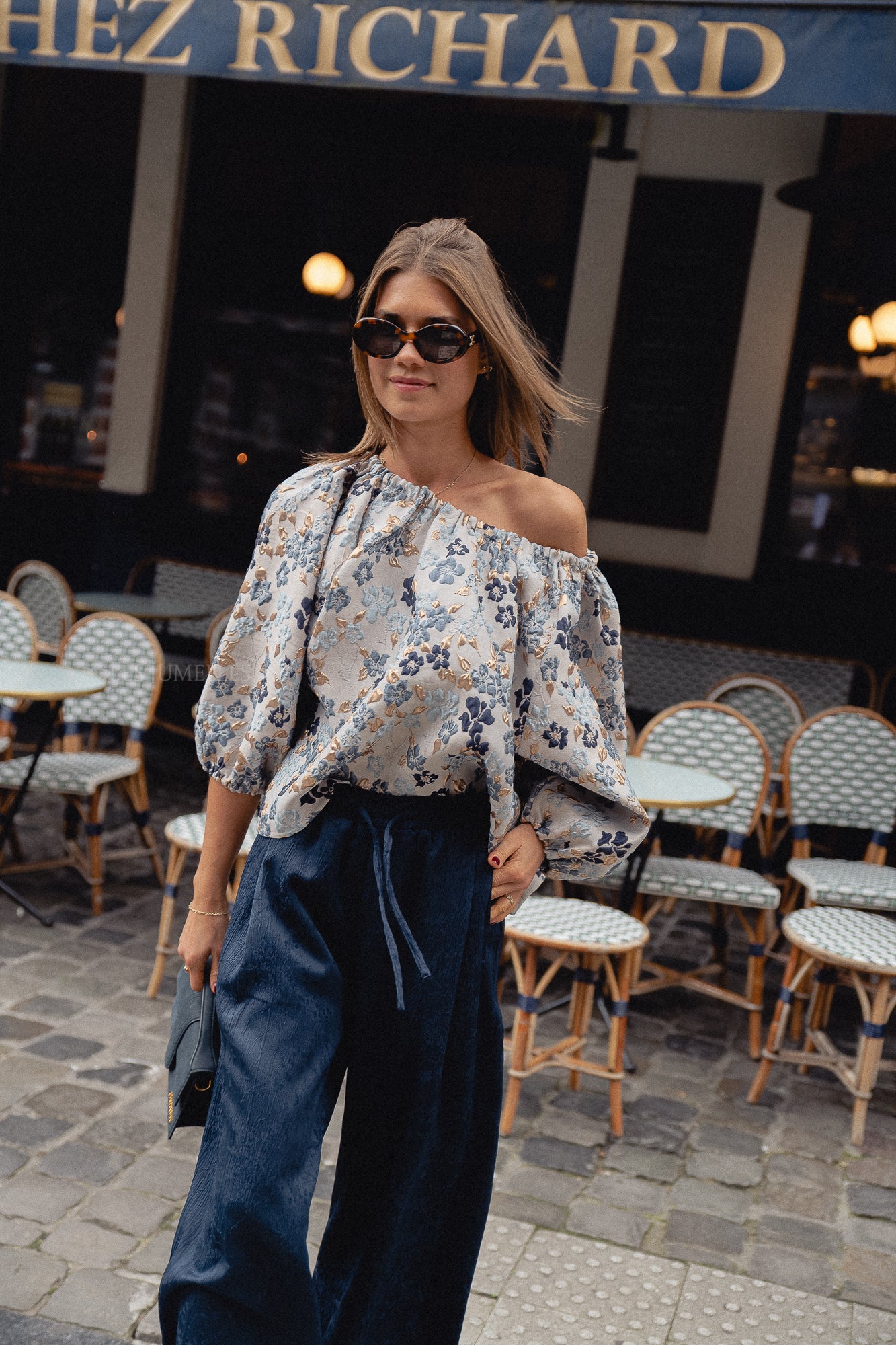 Jamie jacquard blouse blue flowers