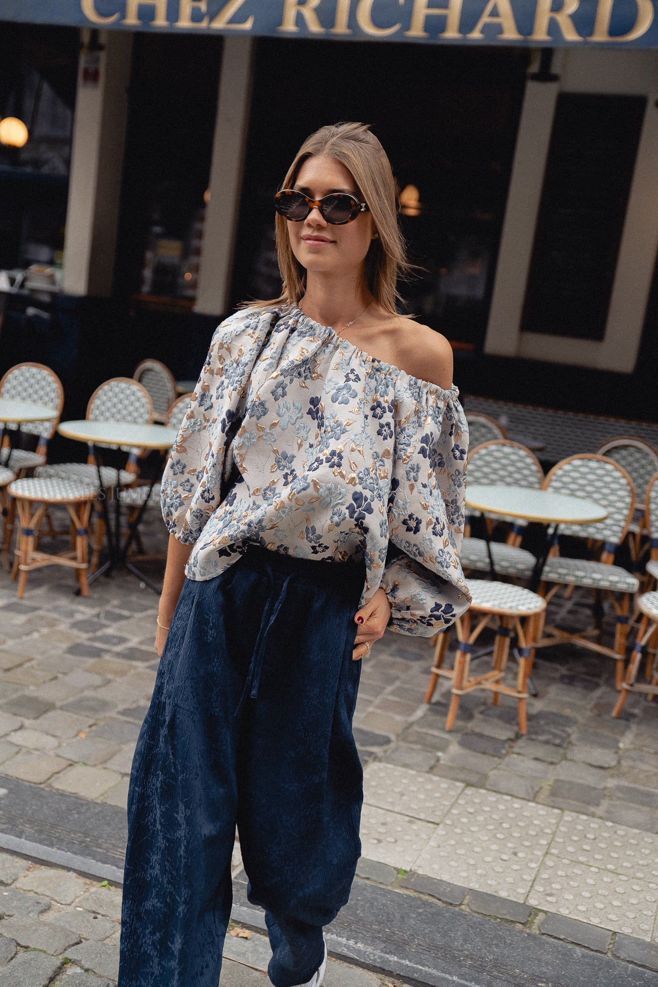 Jamie jacquard blouse blue flowers