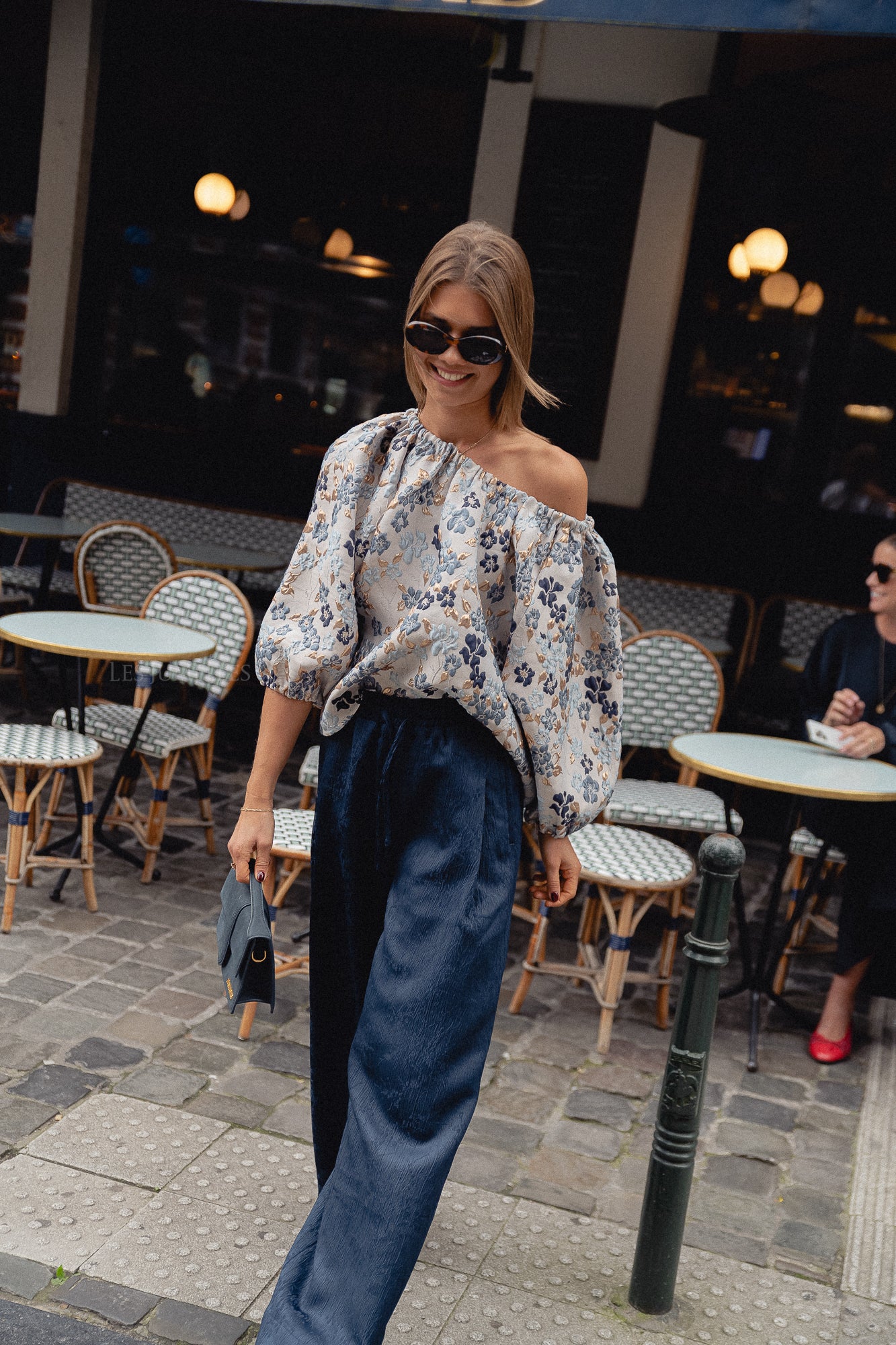 Jamie jacquard blouse blue flowers