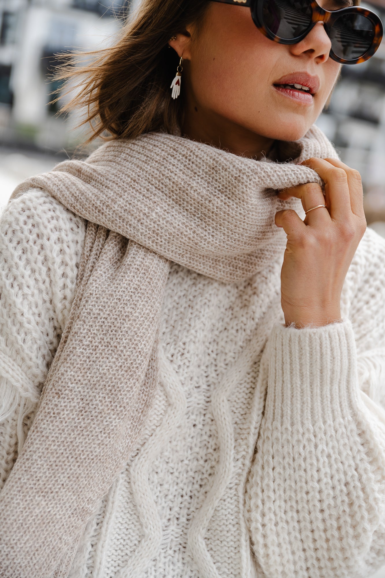 Amandine knitted scarf beige