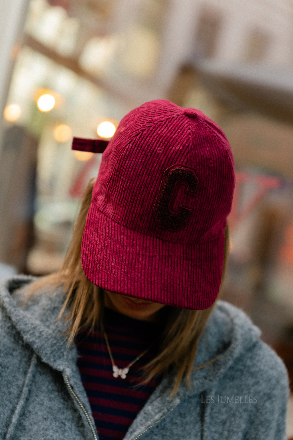 'C' Cap velvet burgundy