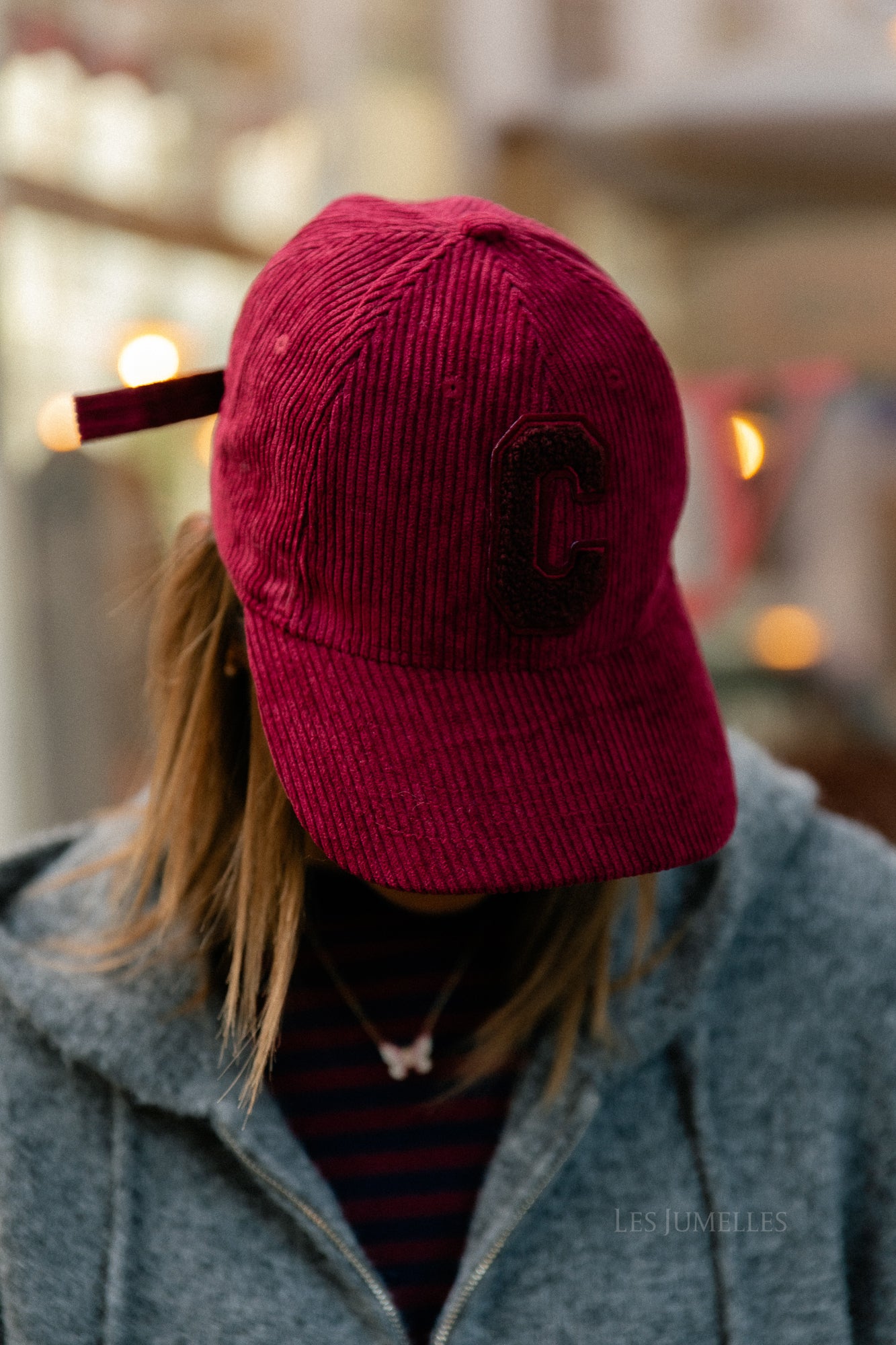 'C' Cap velvet burgundy