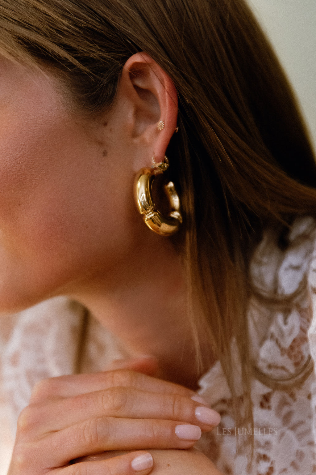 Chunky round earrings gold