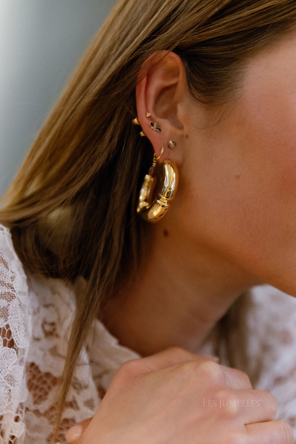 Chunky round earrings gold