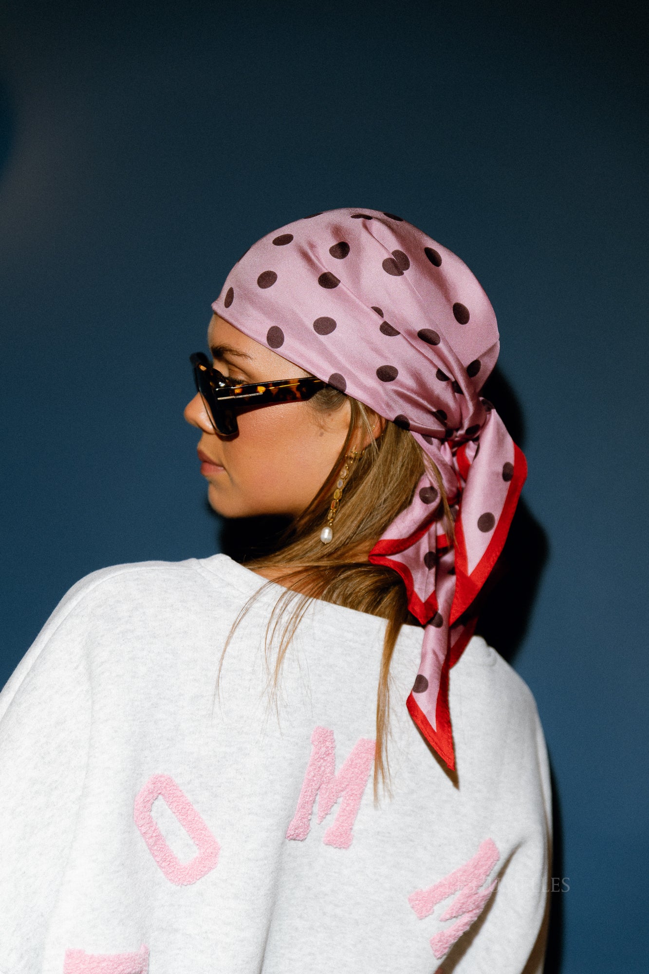 Polka triangle sia scarf pink nectar