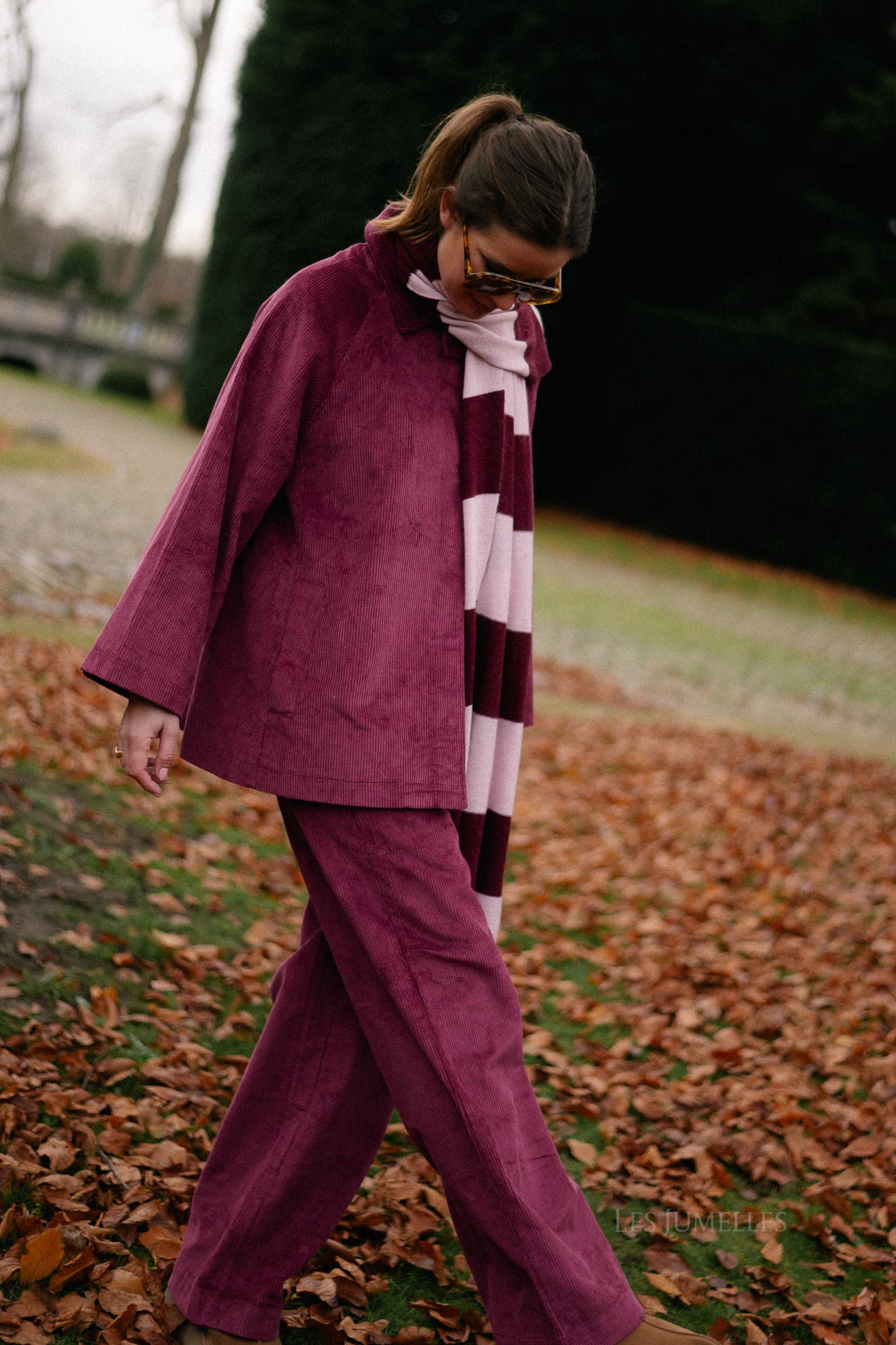 Pantalon large en velours Norma aubergine