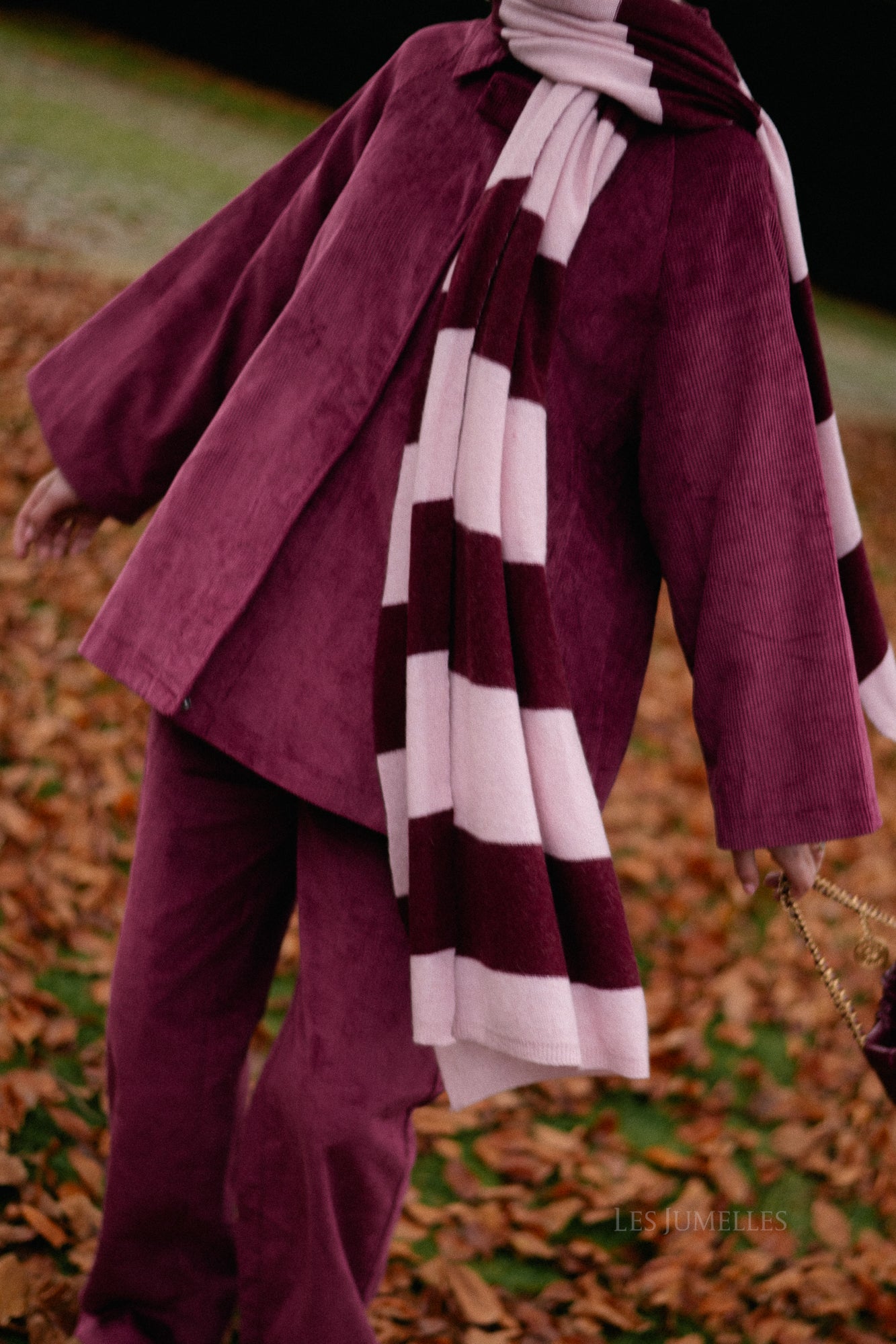 Pantalon large en velours Norma aubergine