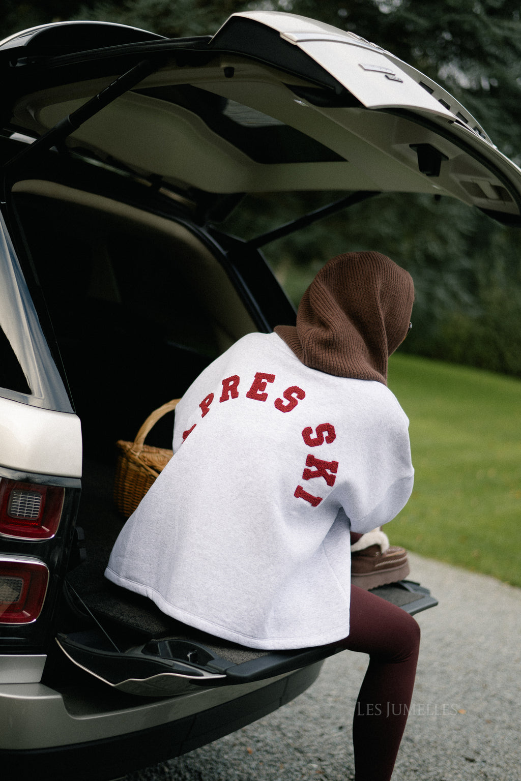 "APRES SKI" sweater lichtgrijs/bordeaux