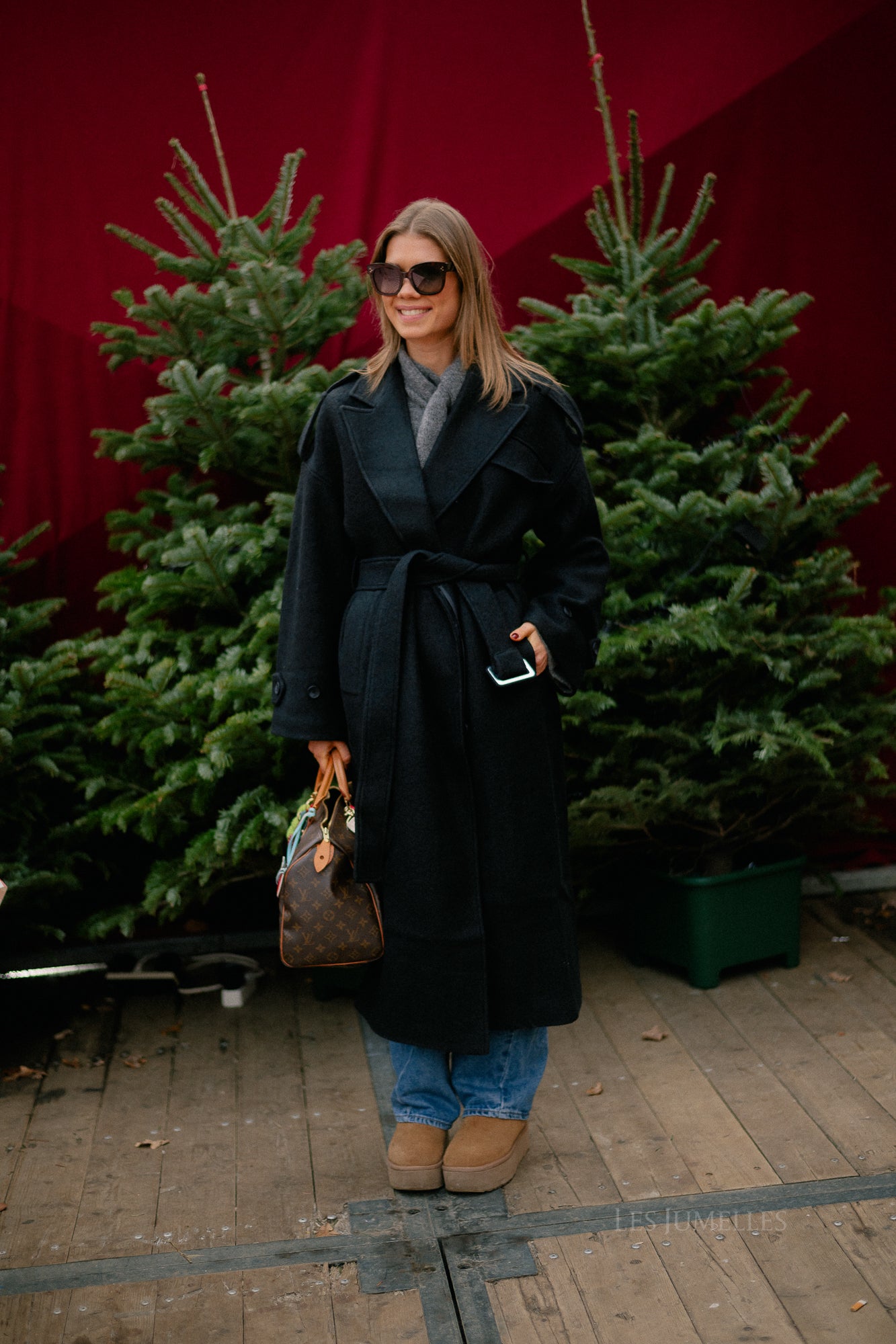 Oversize Eilika Mantel in Schwarz