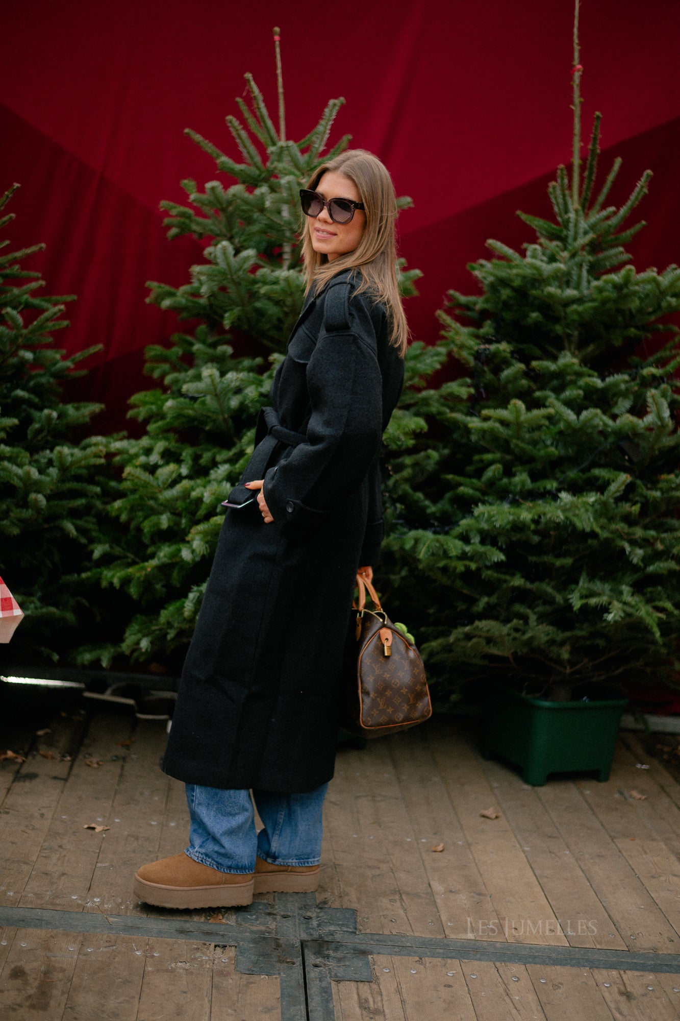 Oversize Eilika Mantel in Schwarz