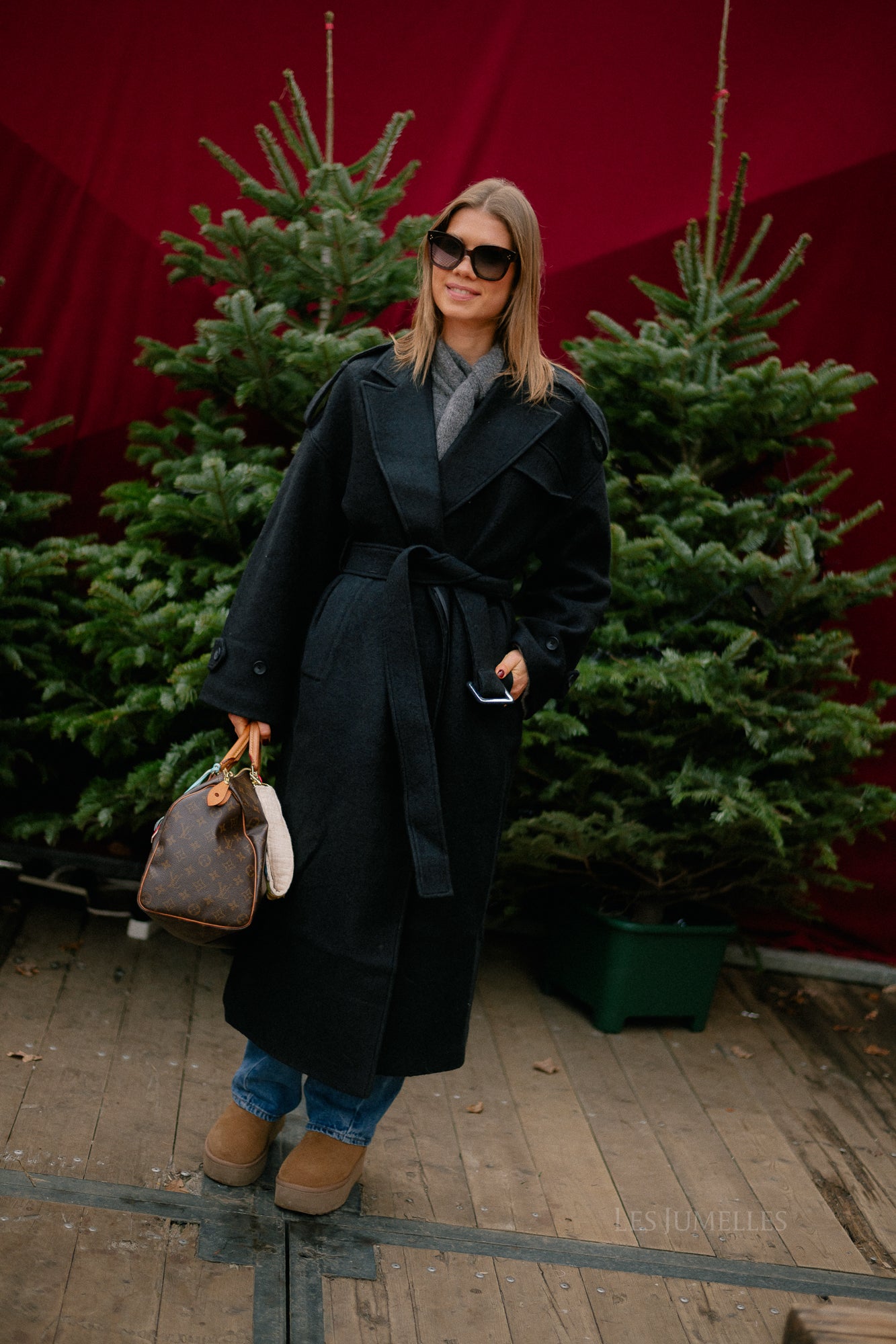 Oversize Eilika Mantel in Schwarz