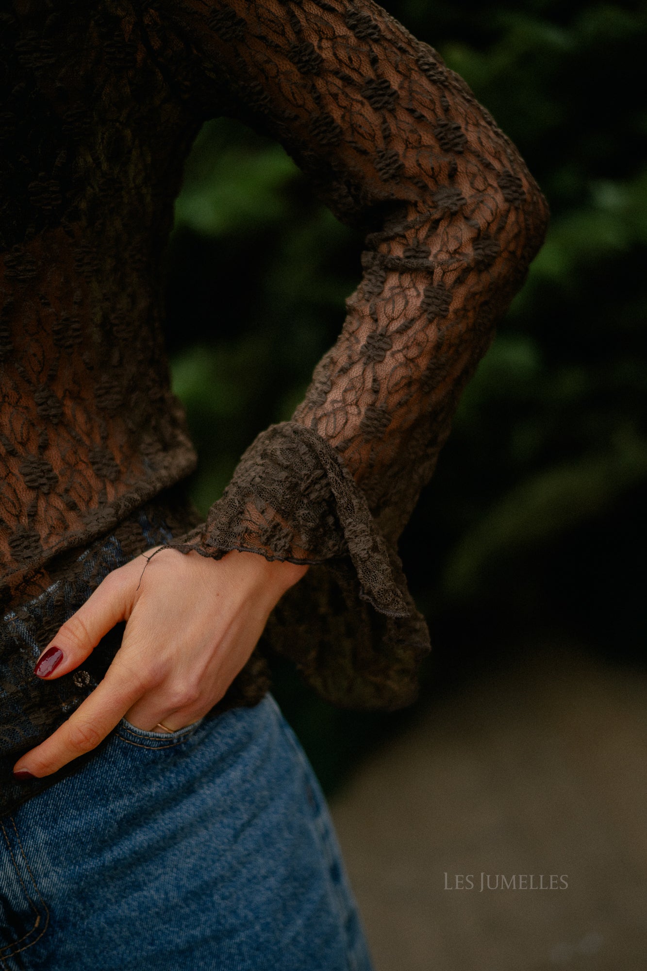 Kaya LS lace top hot chocolate