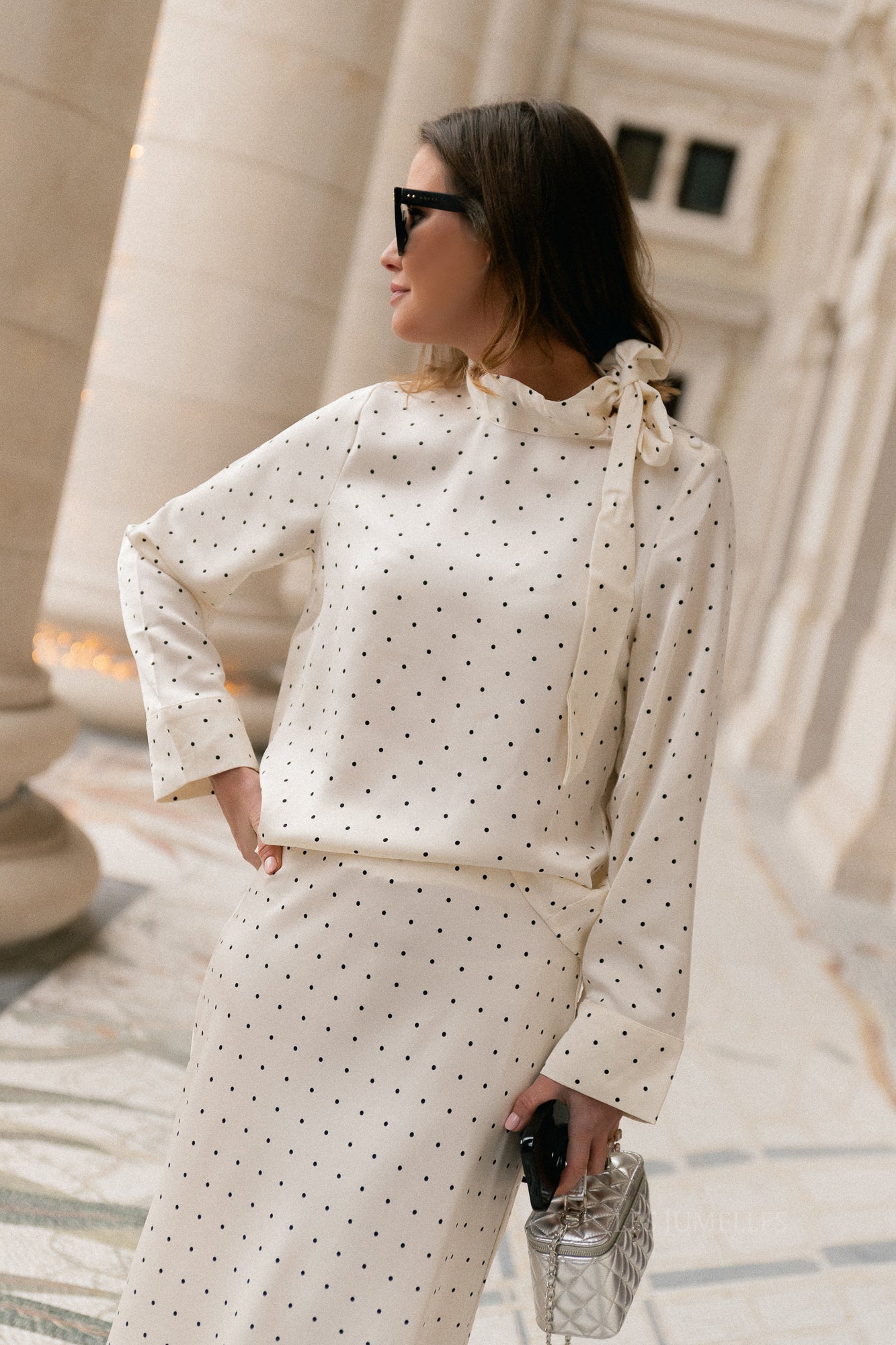 VIFadia LS bow top cloud dancer/black dots