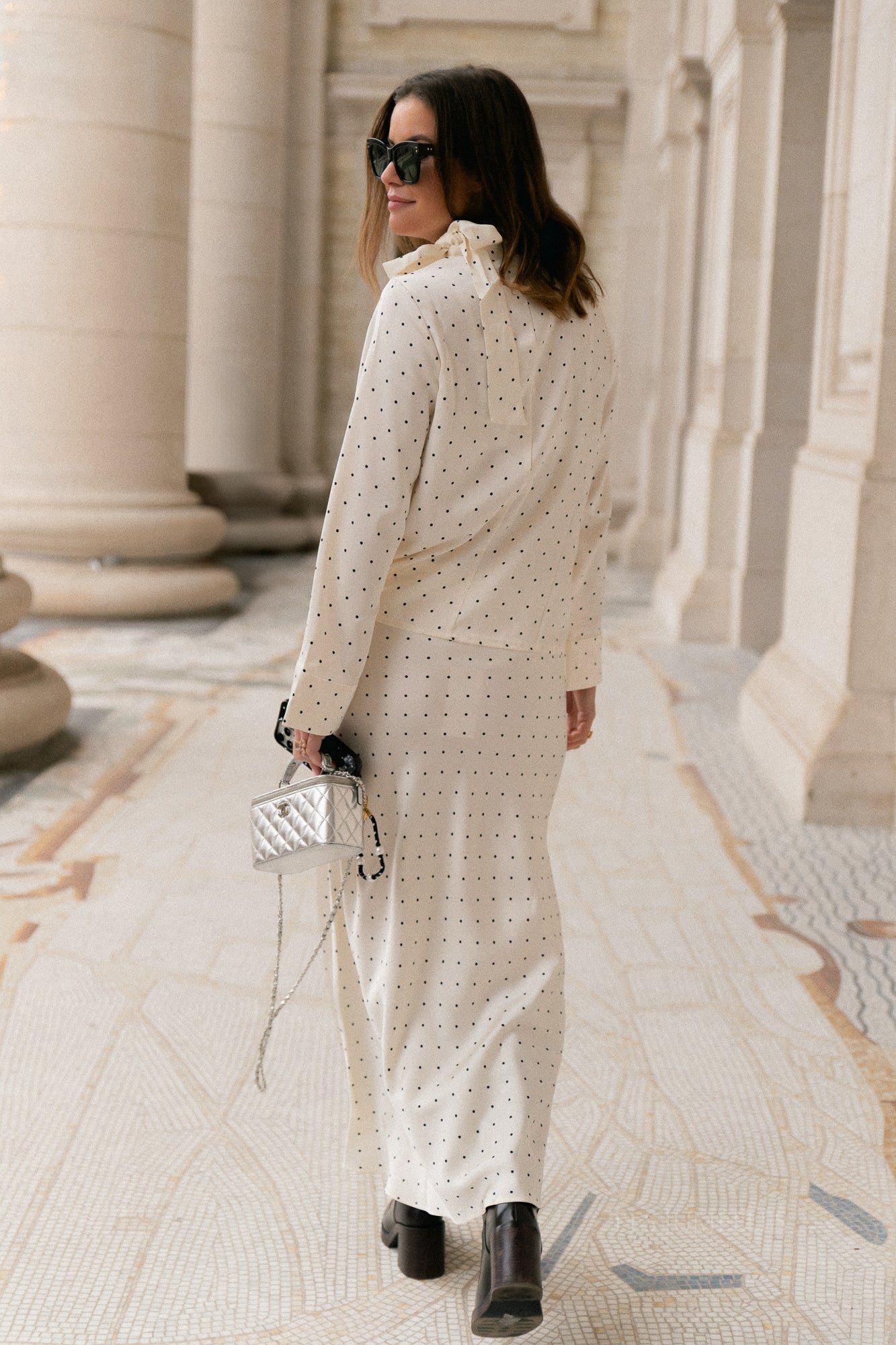 VIFadia LS bow top cloud dancer/black dots