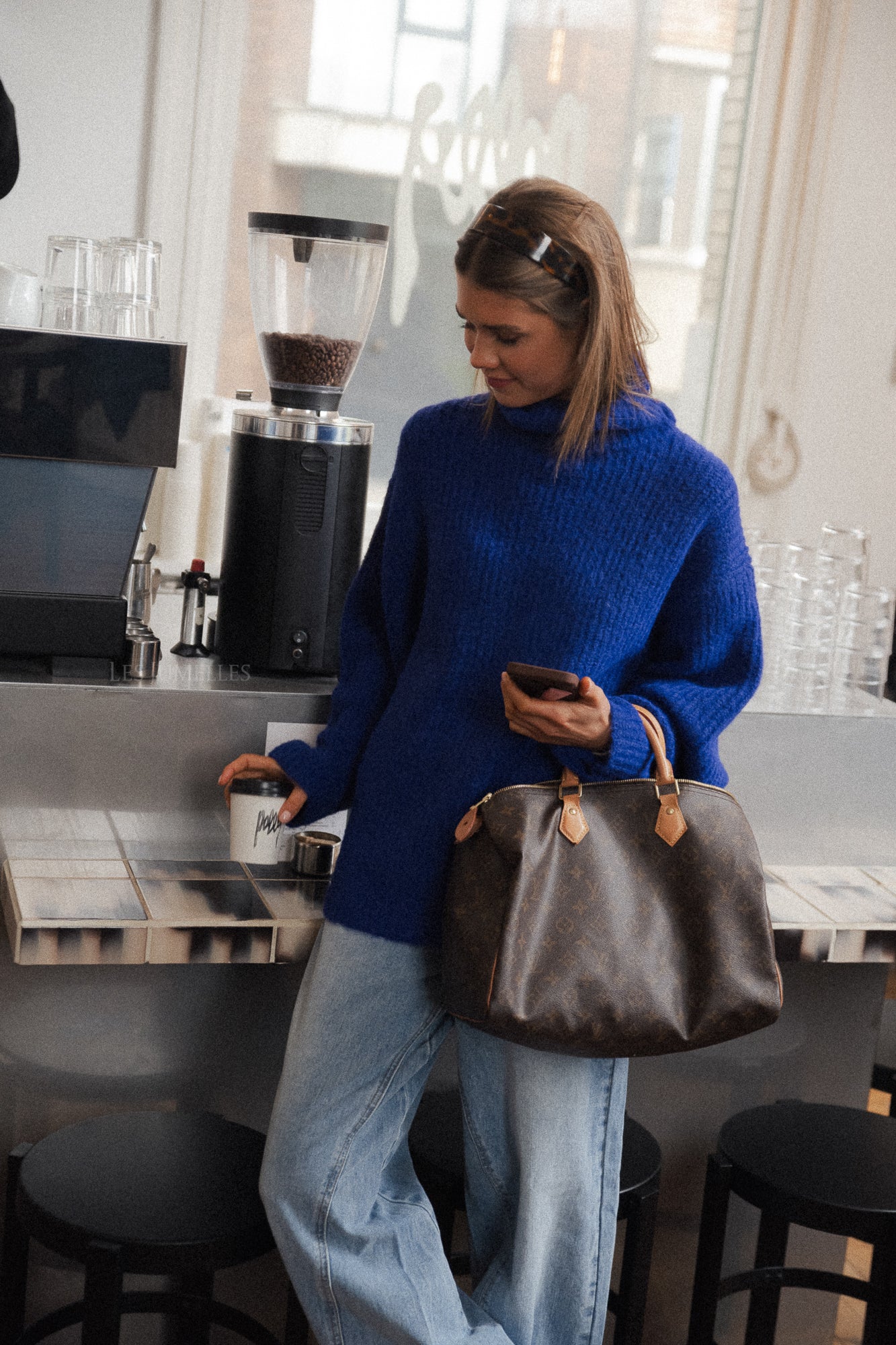 Darla Pullover in Spectrum Blau