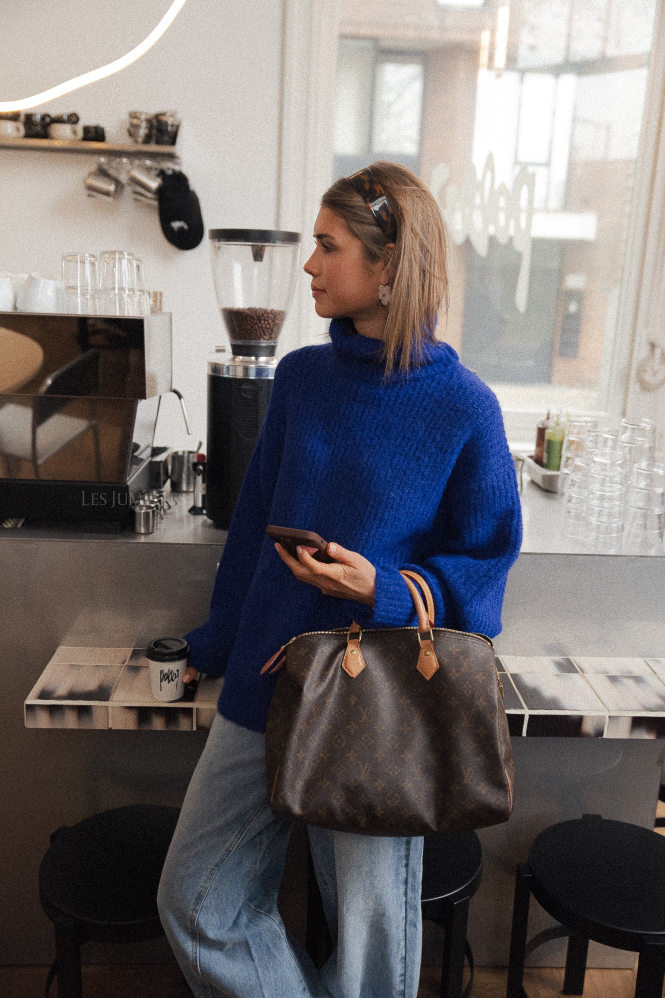 Darla Pullover in Spectrum Blau