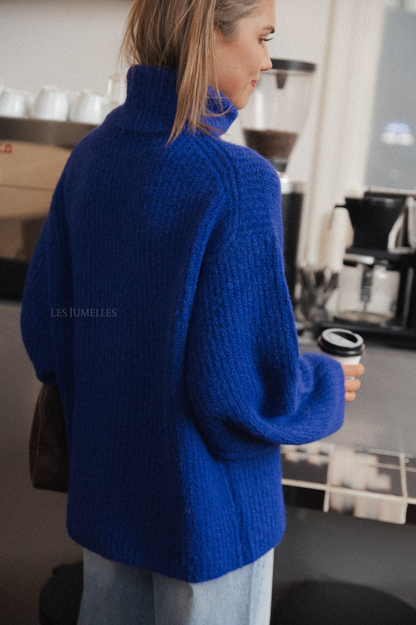 Darla Pullover in Spectrum Blau