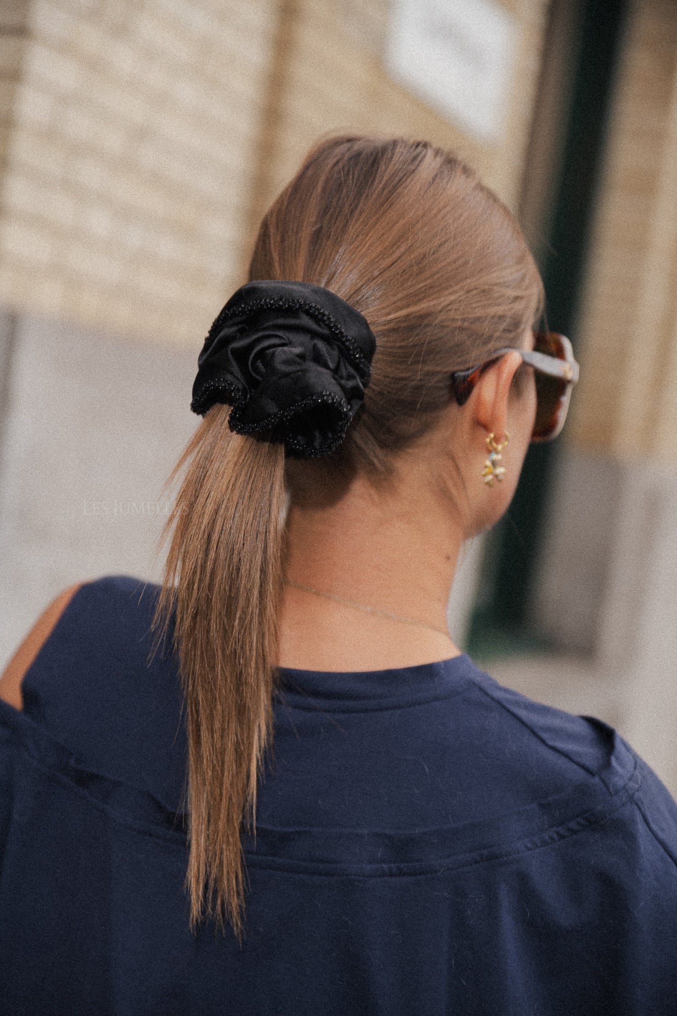 Luster bead scrunchie zwart