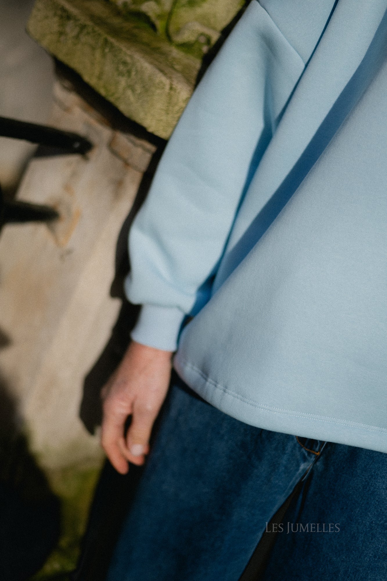 Embroidered MOMMY sweater - baby blue/viola print