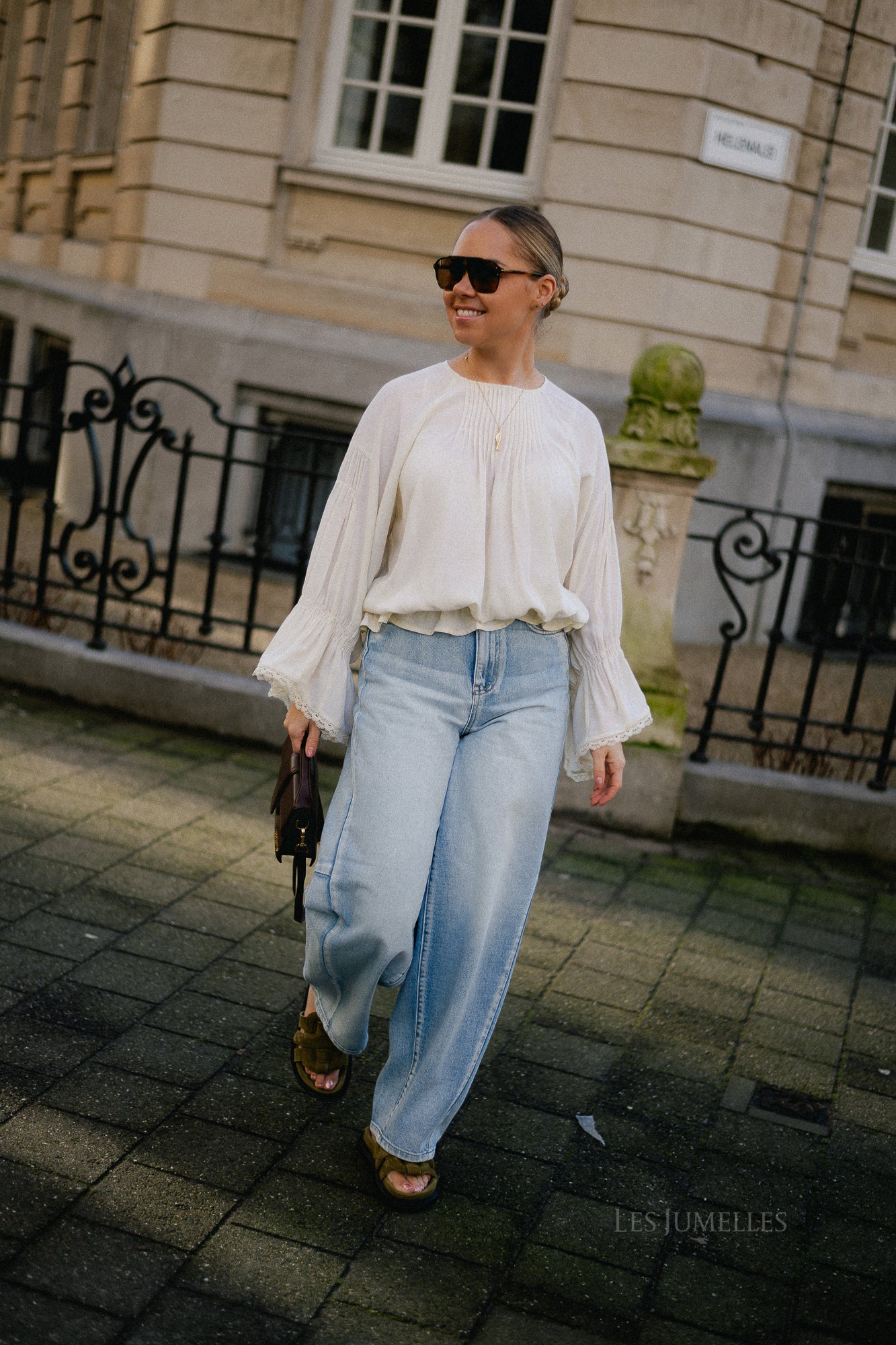 Last blouse off white