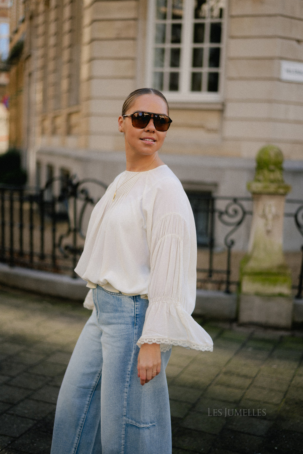 Last blouse off white