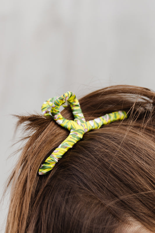 Les Jumelles Pince à cheveux florale Celabrina vert primevère