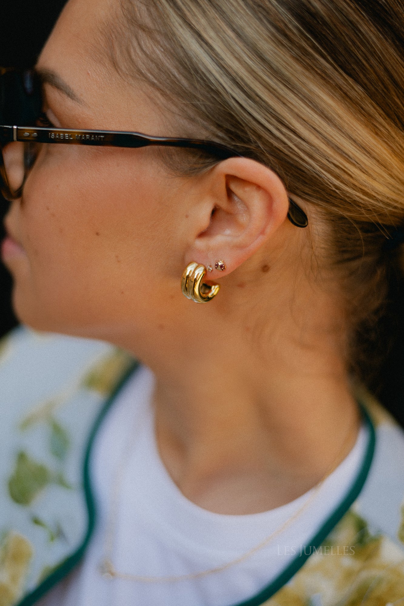 Double huggie earrings gold